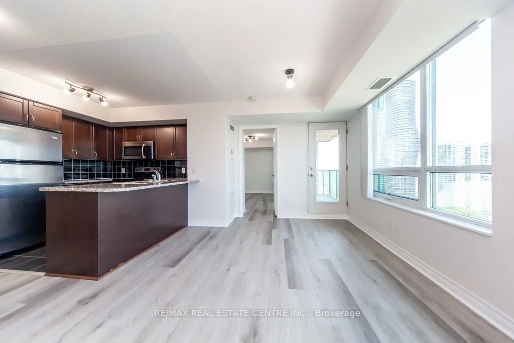 208 Enfield Place, #2701