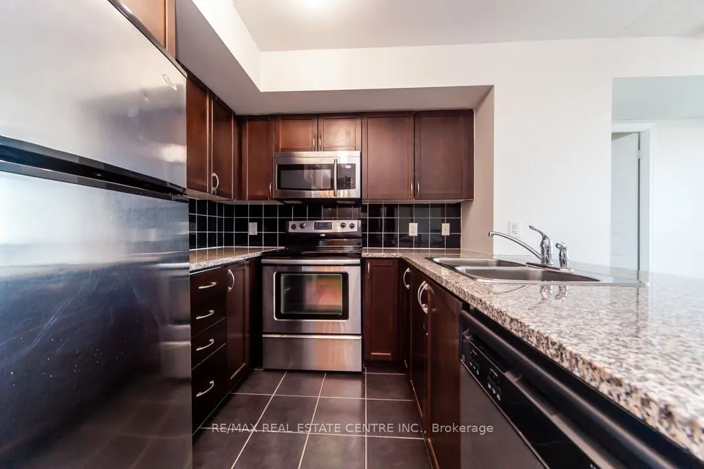208 Enfield Place, #2701