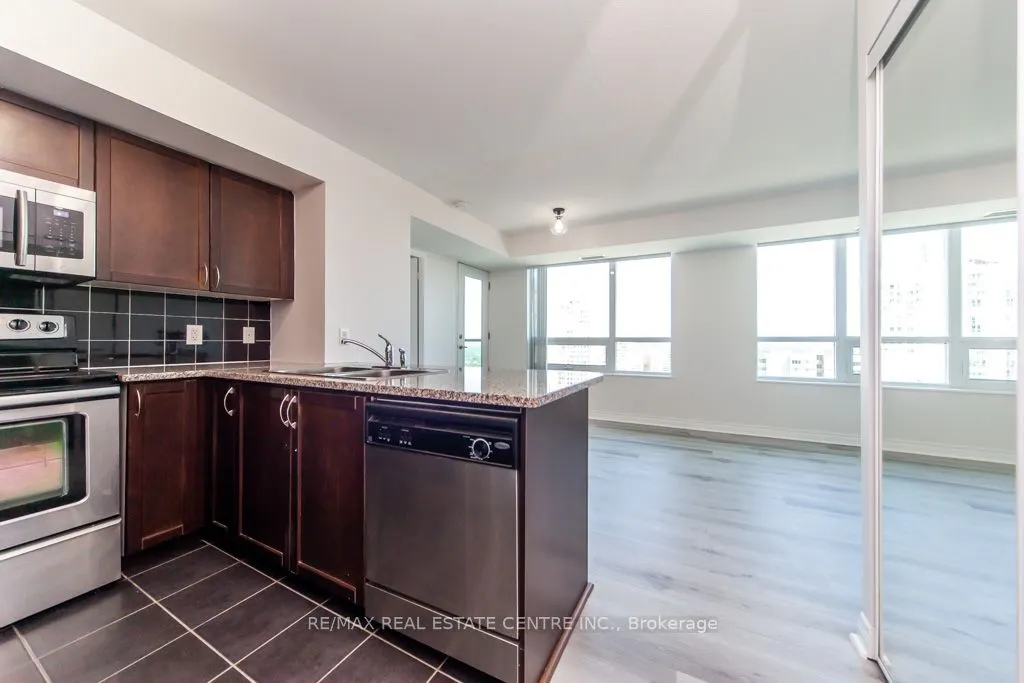 208 Enfield Place, #2701