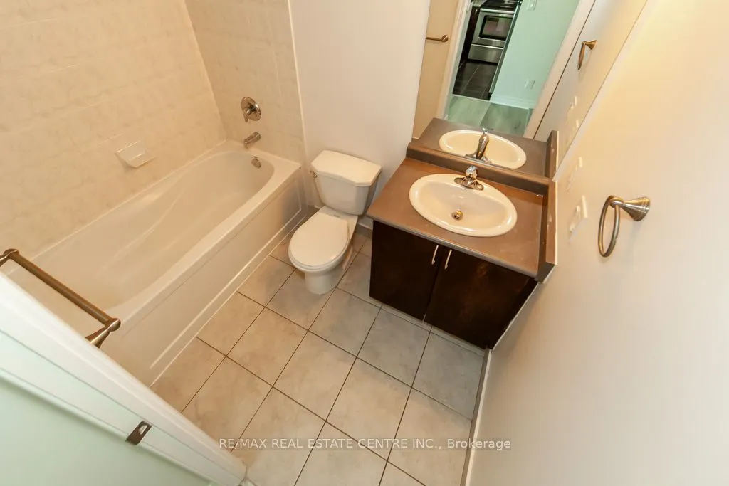 208 Enfield Place, #2701