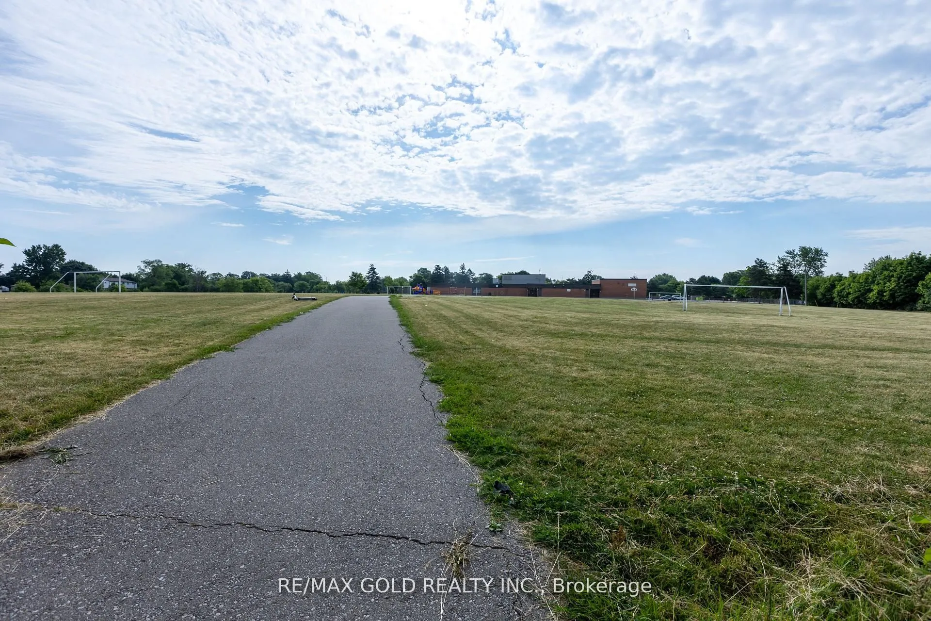 337 Fleetwood Crescent, #42