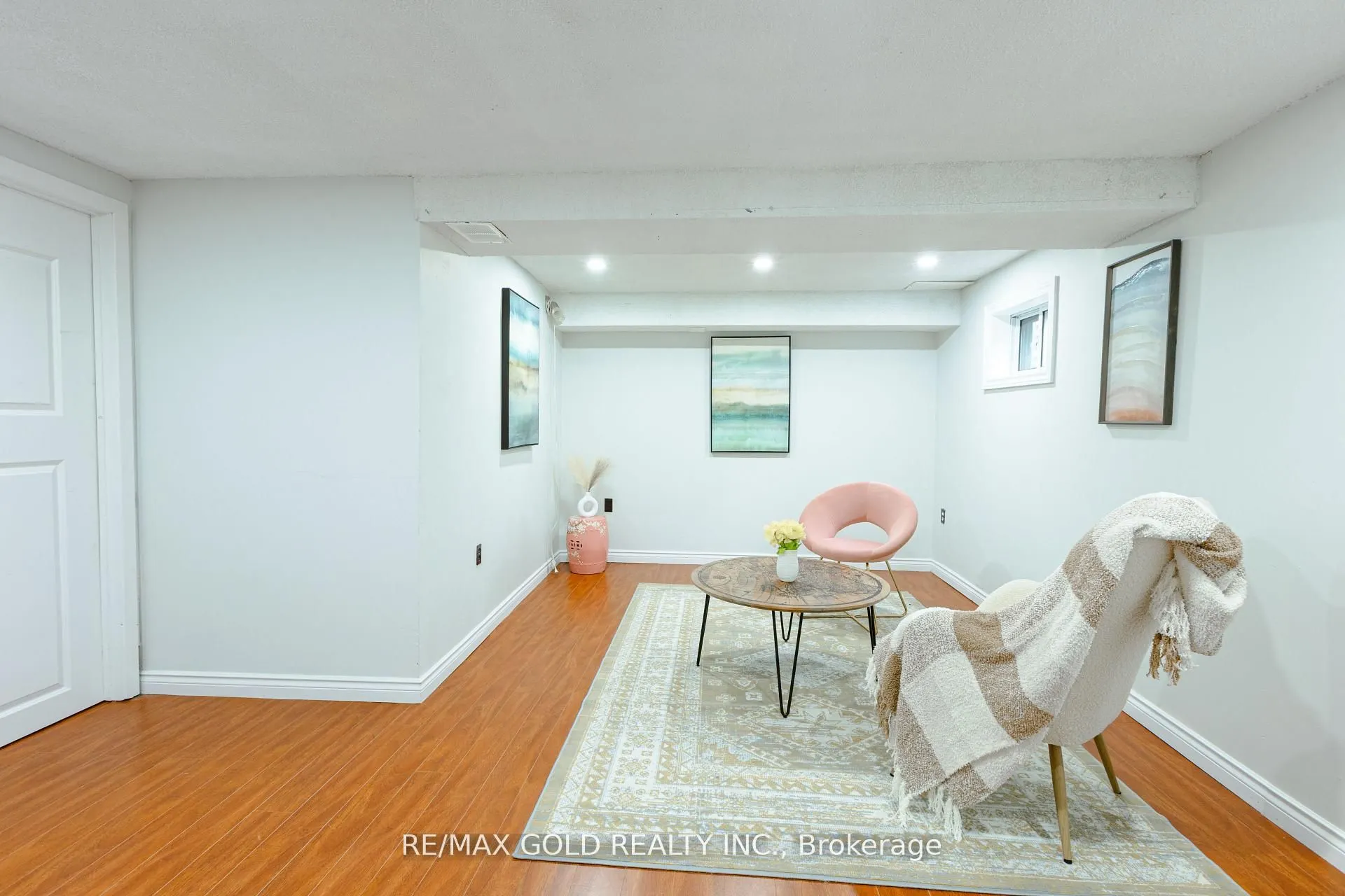 337 Fleetwood Crescent, #42