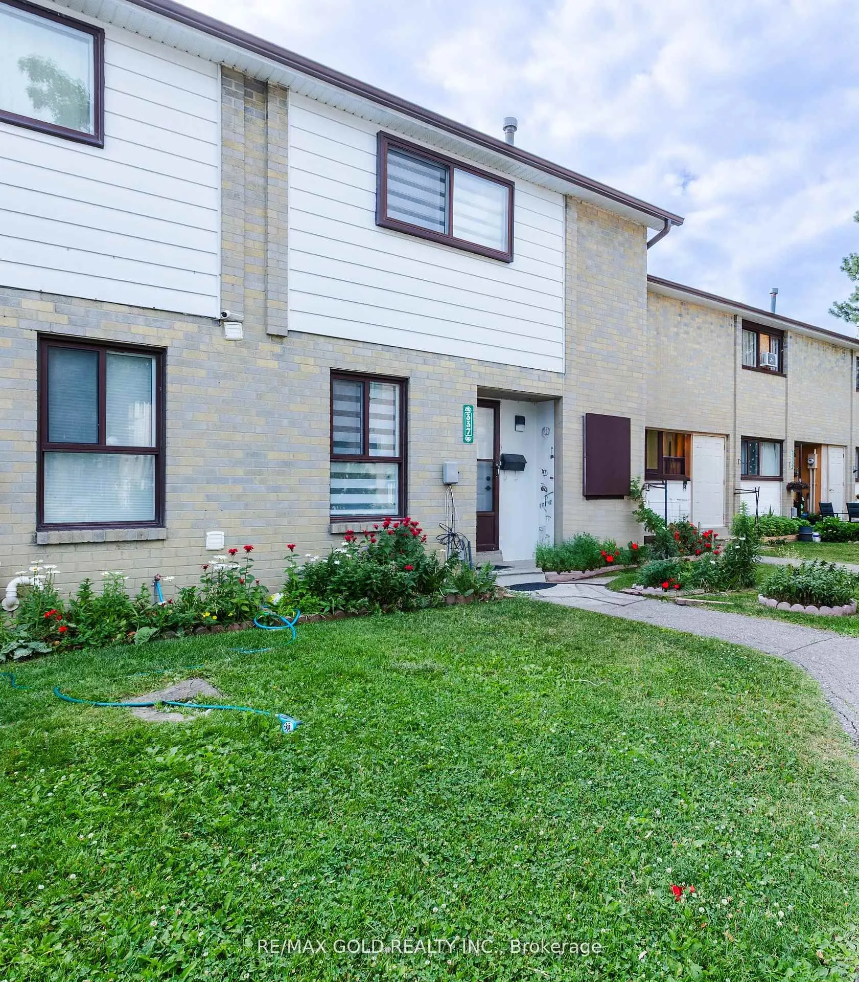 337 Fleetwood Crescent, #42
