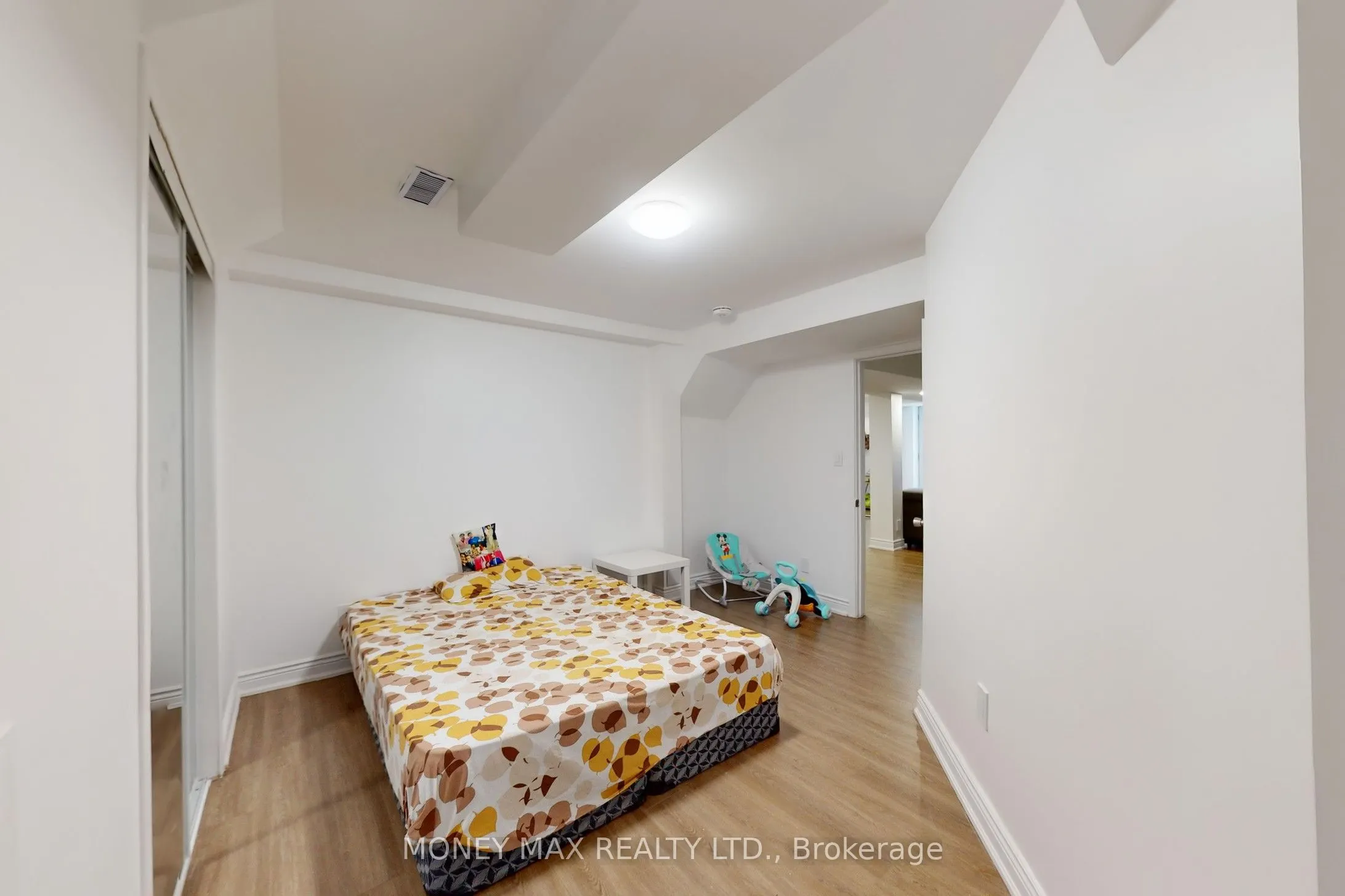 4 Pasadena Avenue