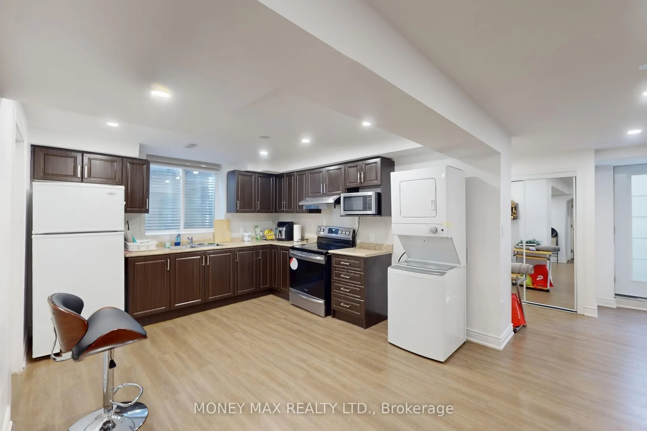 4 Pasadena Avenue
