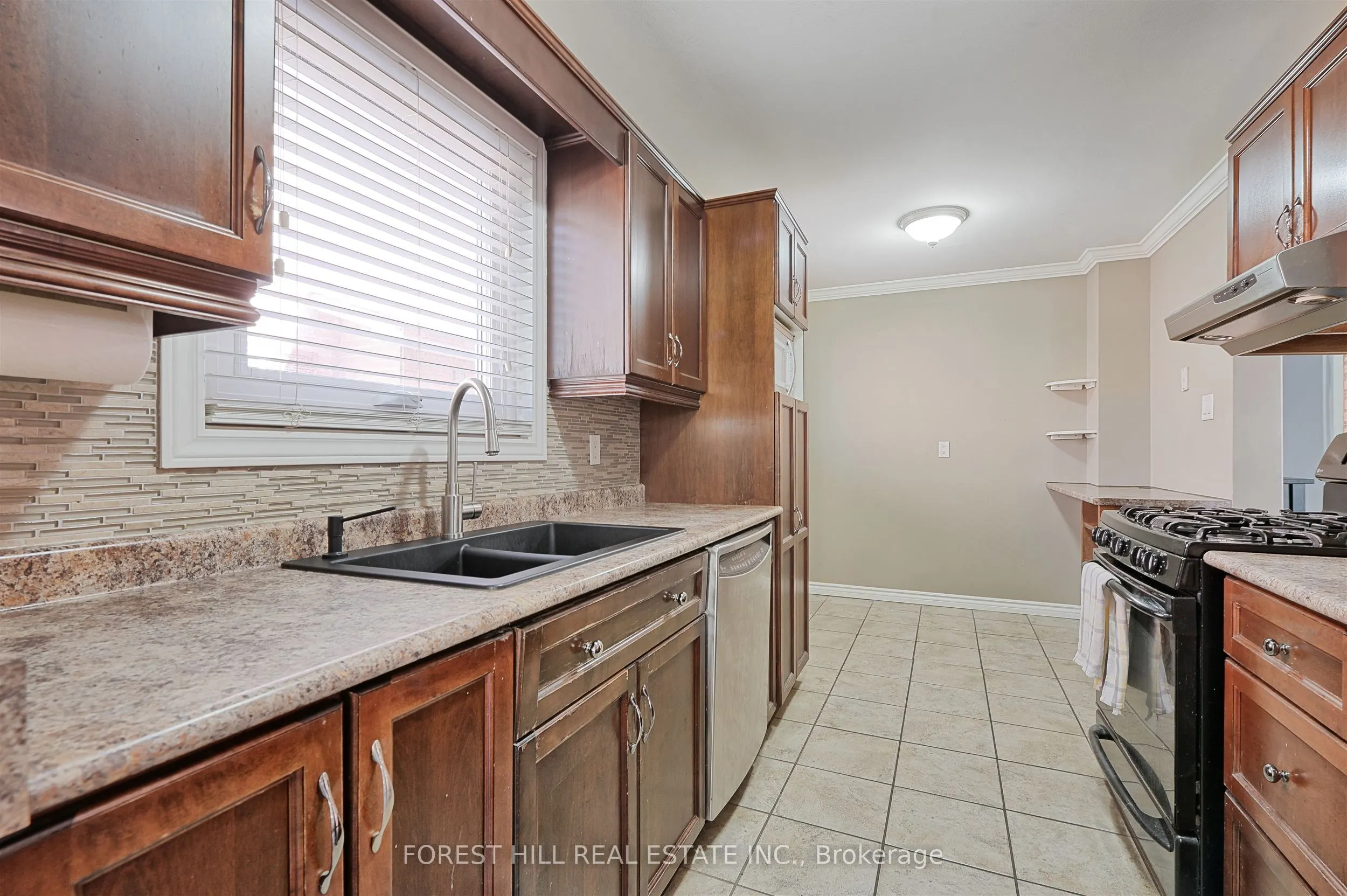 17 Rushmore Crescent