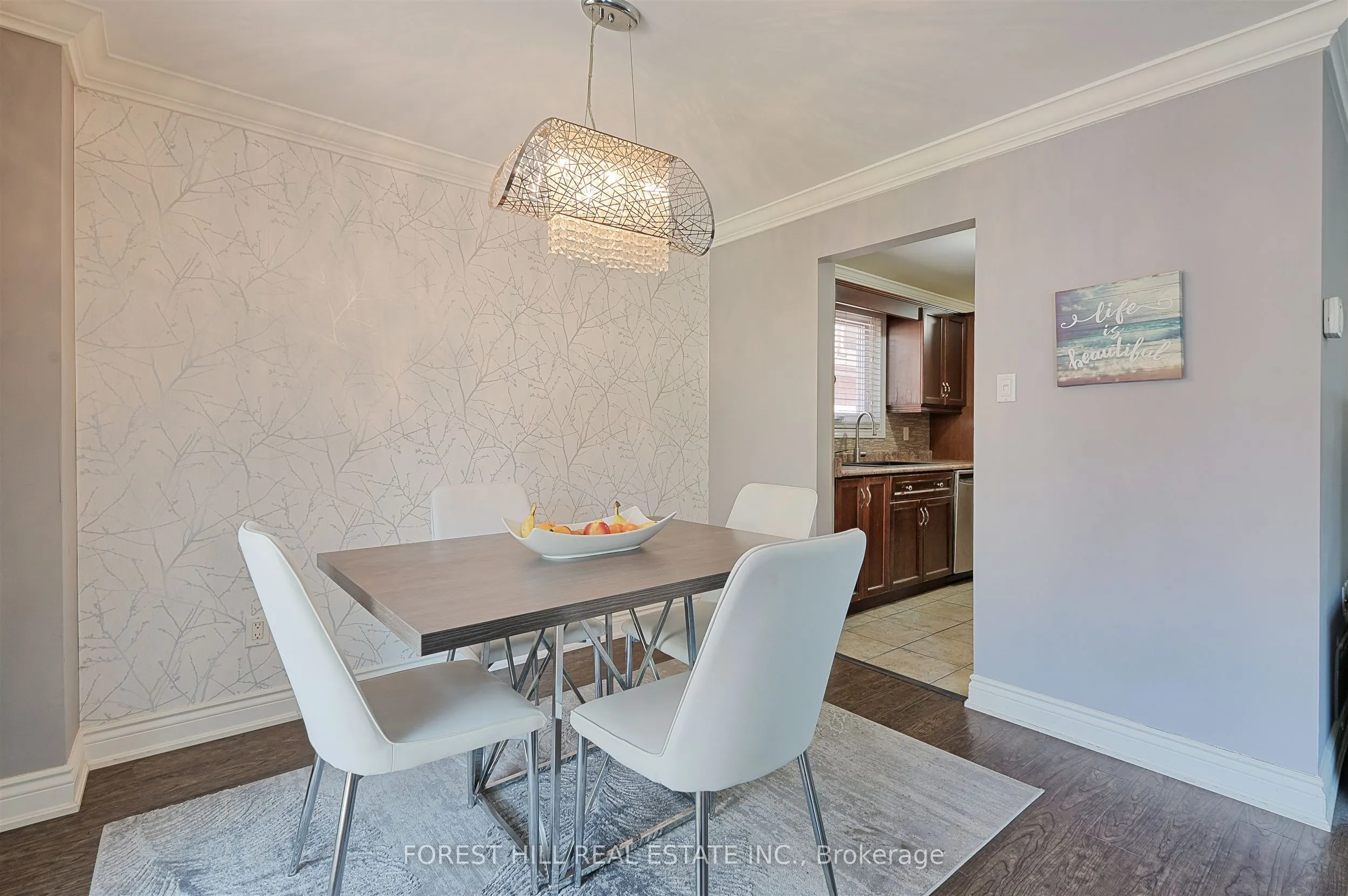 17 Rushmore Crescent