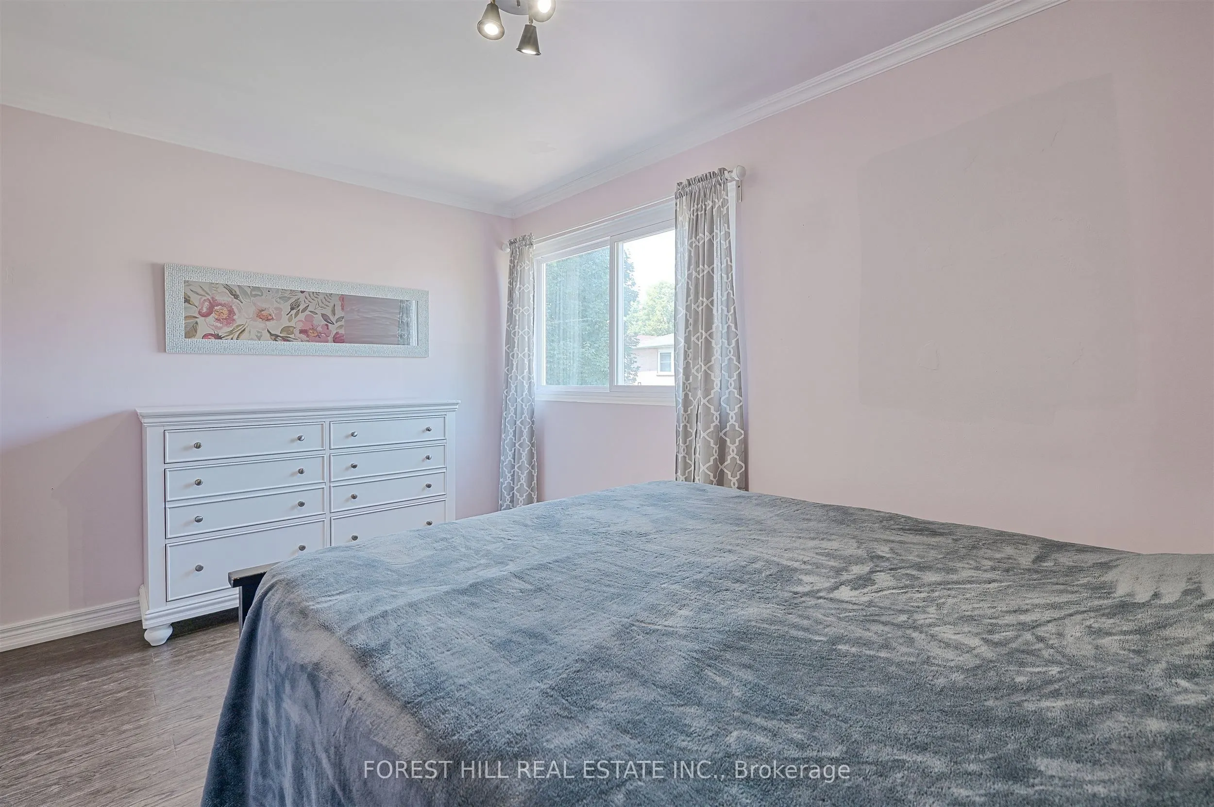 17 Rushmore Crescent