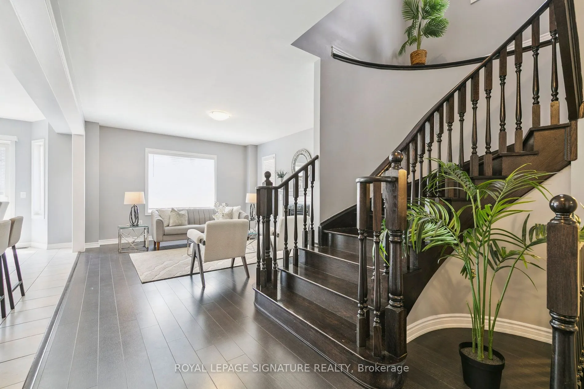 1466 Chretien Street