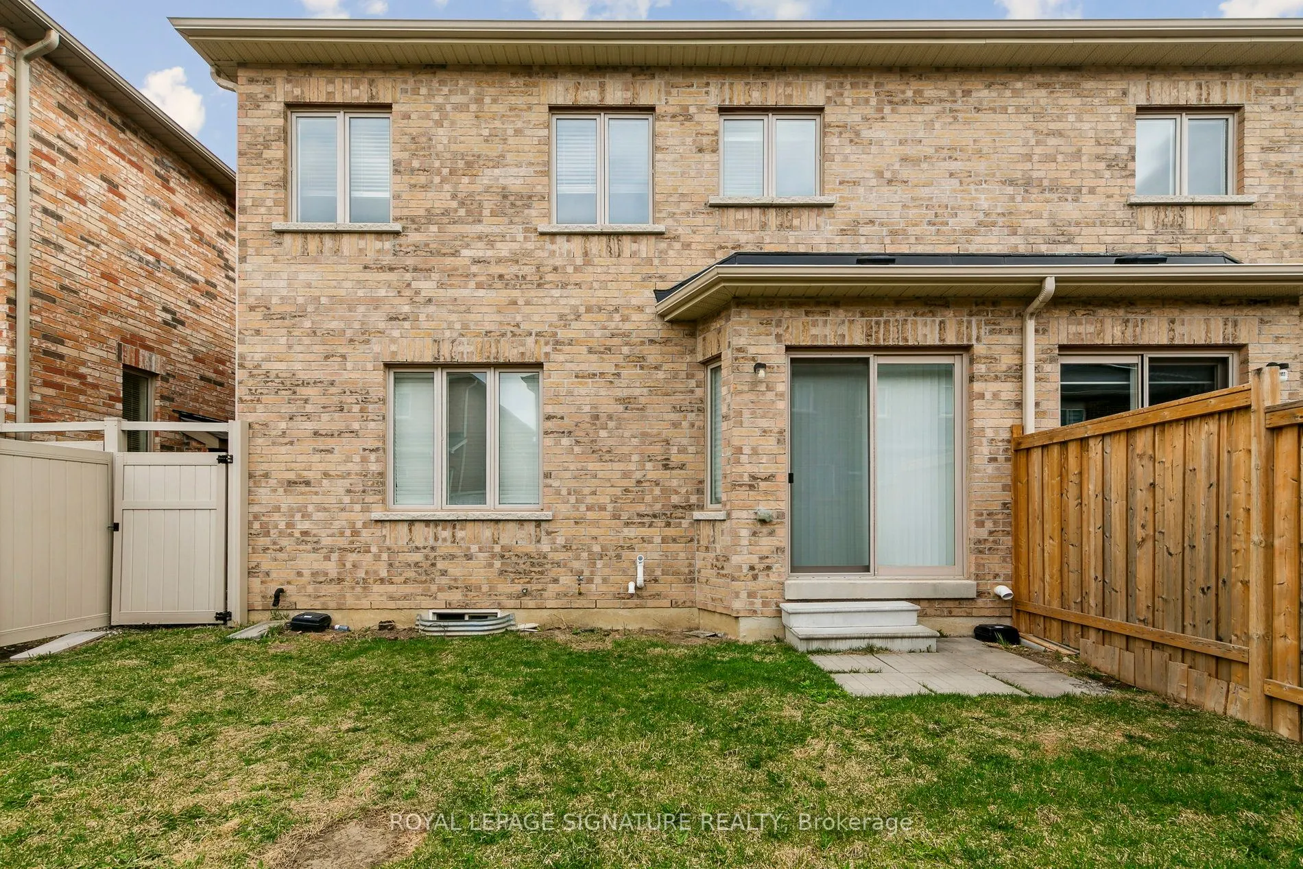 1466 Chretien Street