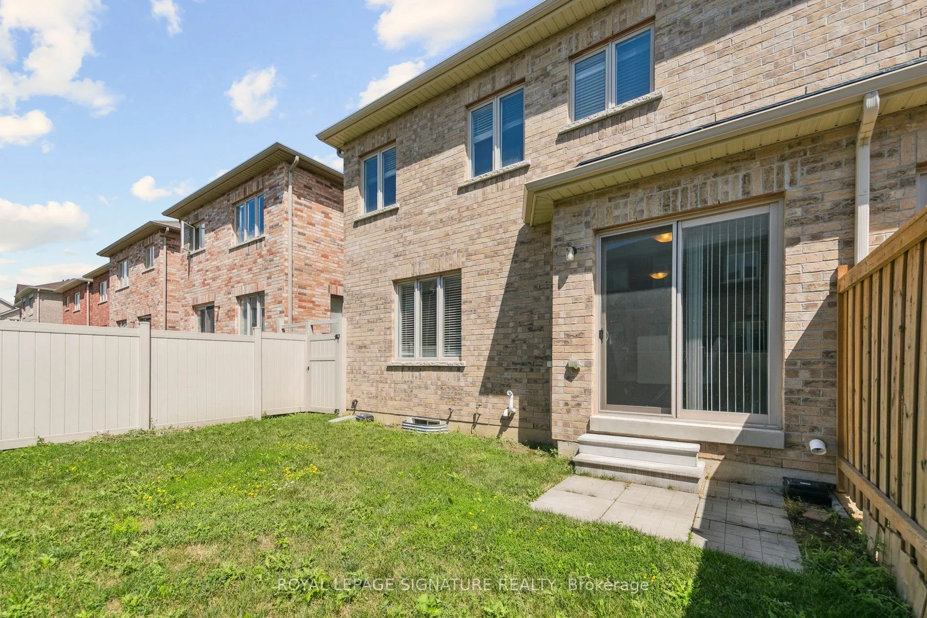 1466 Chretien Street