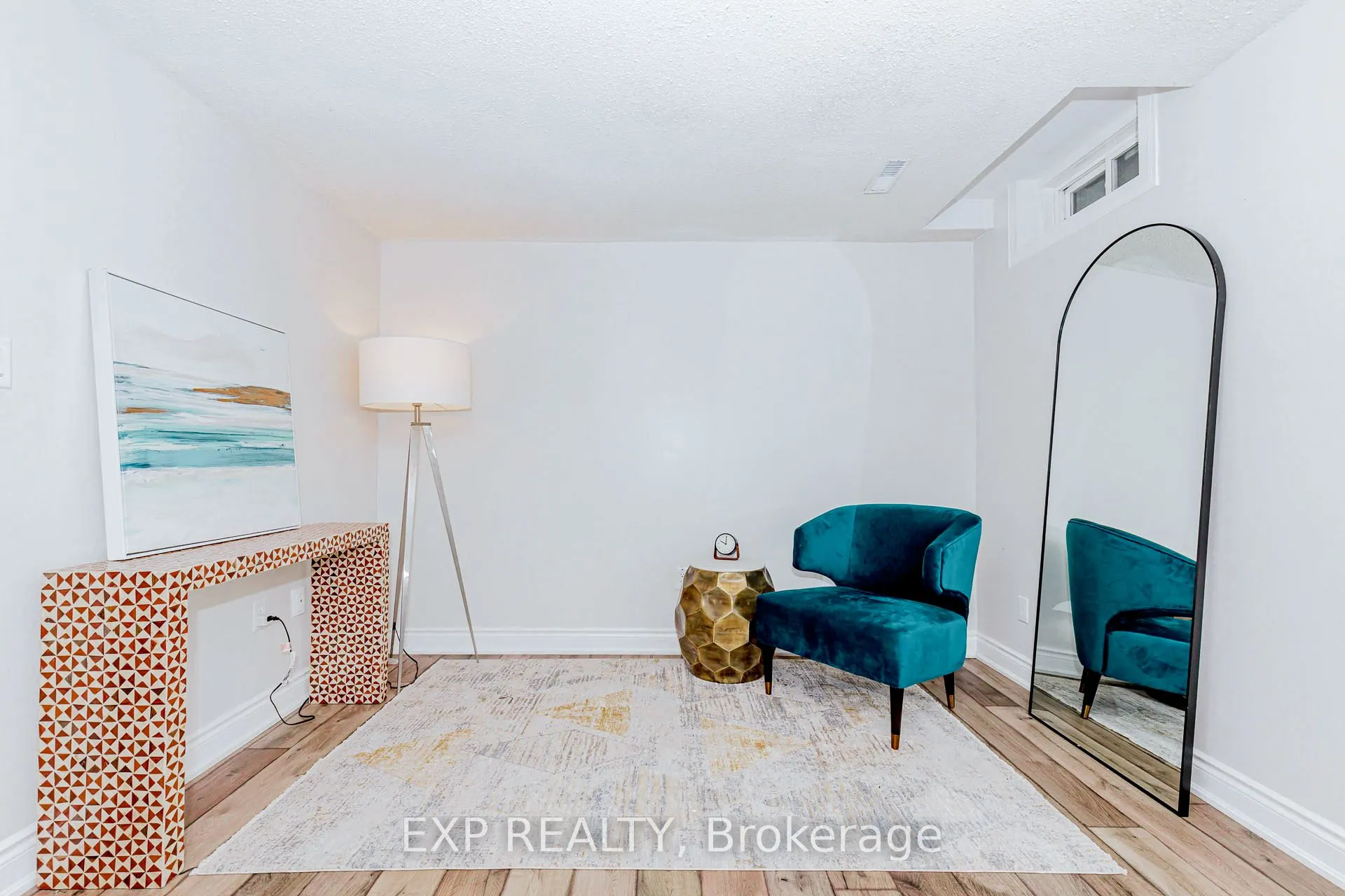 2038 Chrisdon Road