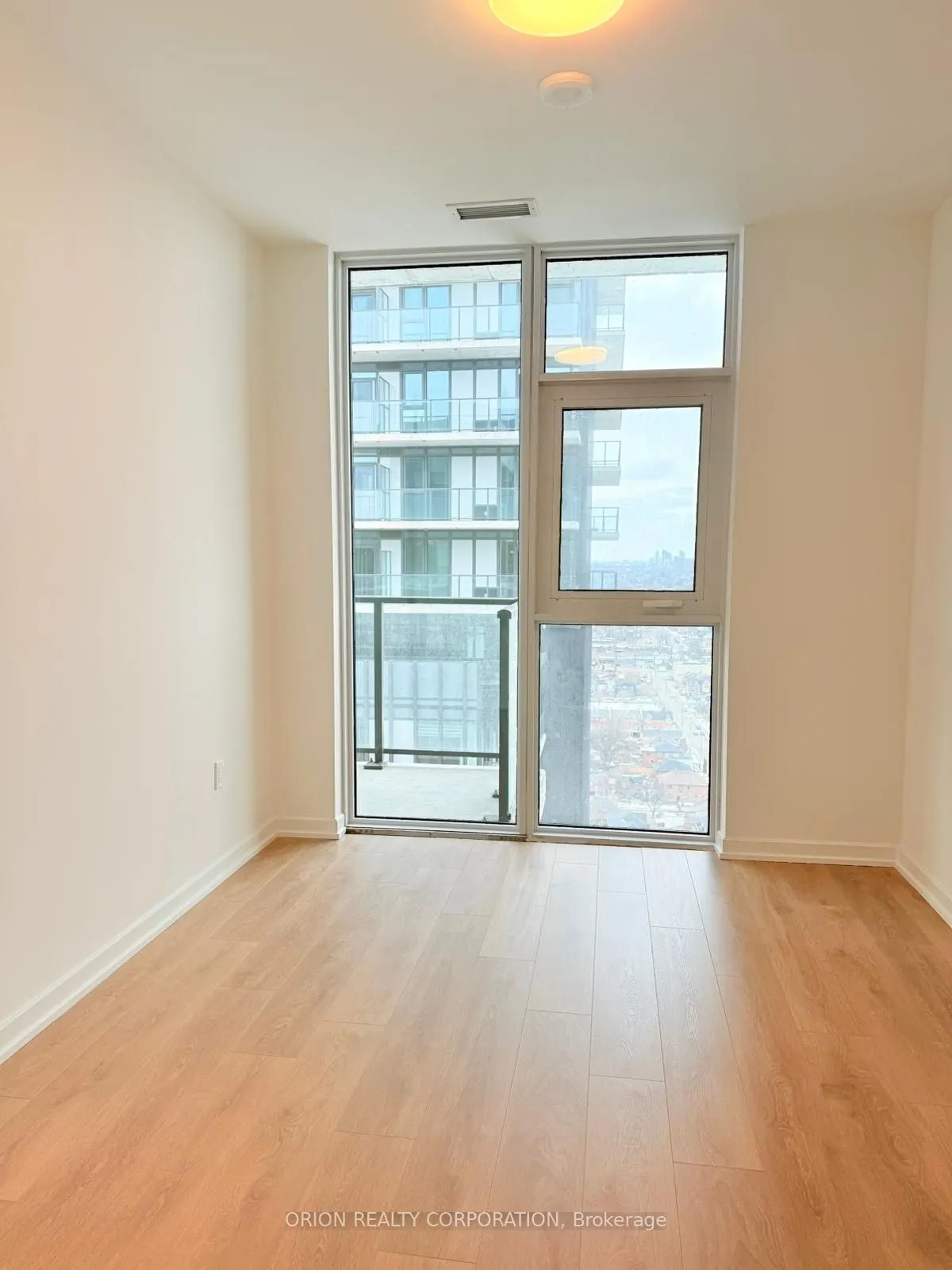 10 Graphophone Grove, #2406