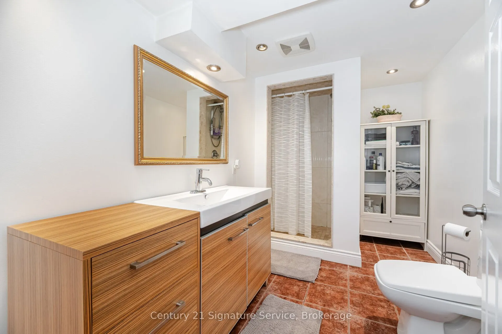 5955 Ladyburn Crescent