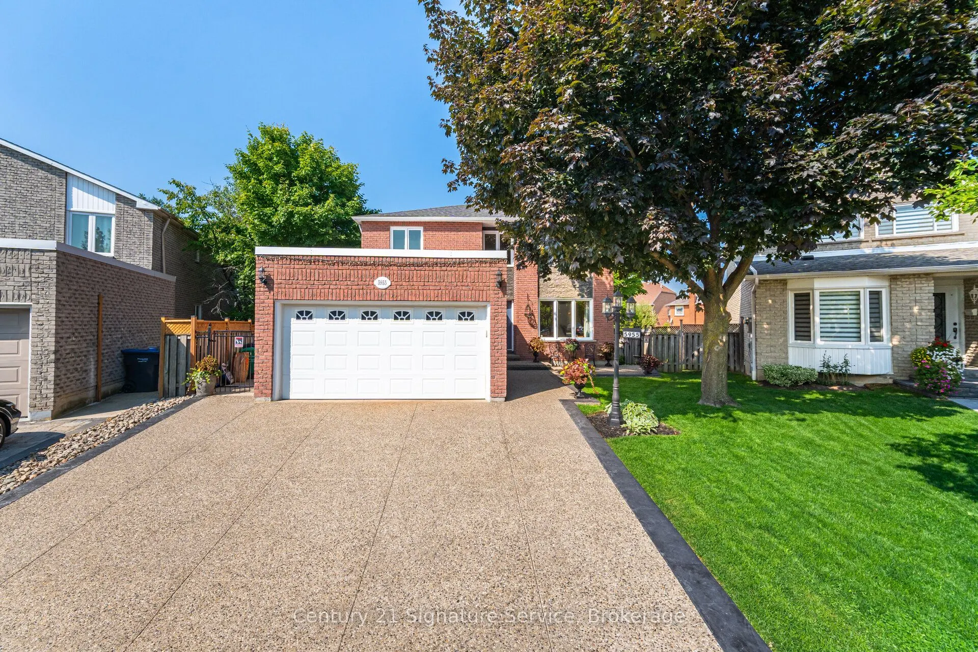 5955 Ladyburn Crescent