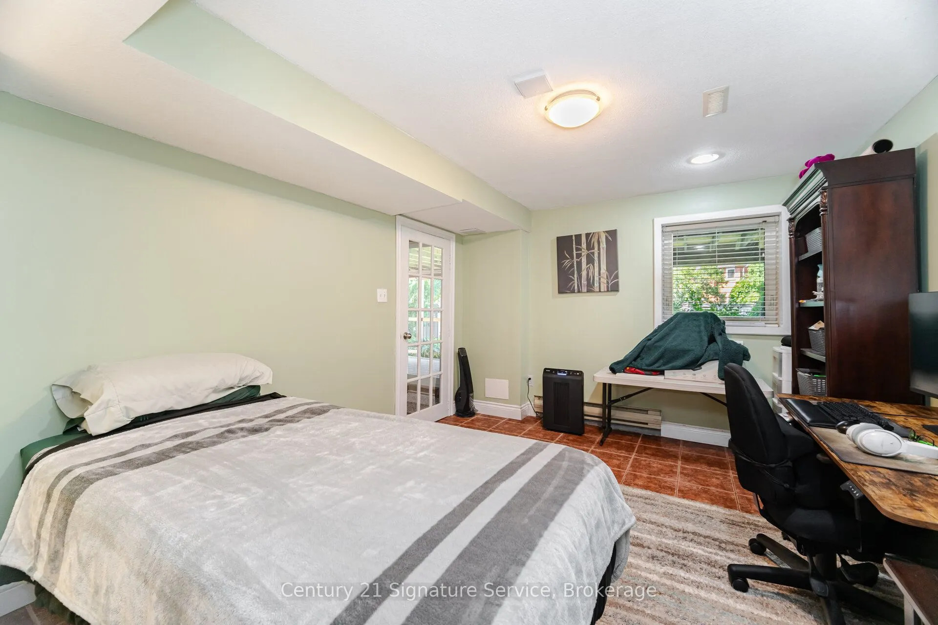 5955 Ladyburn Crescent