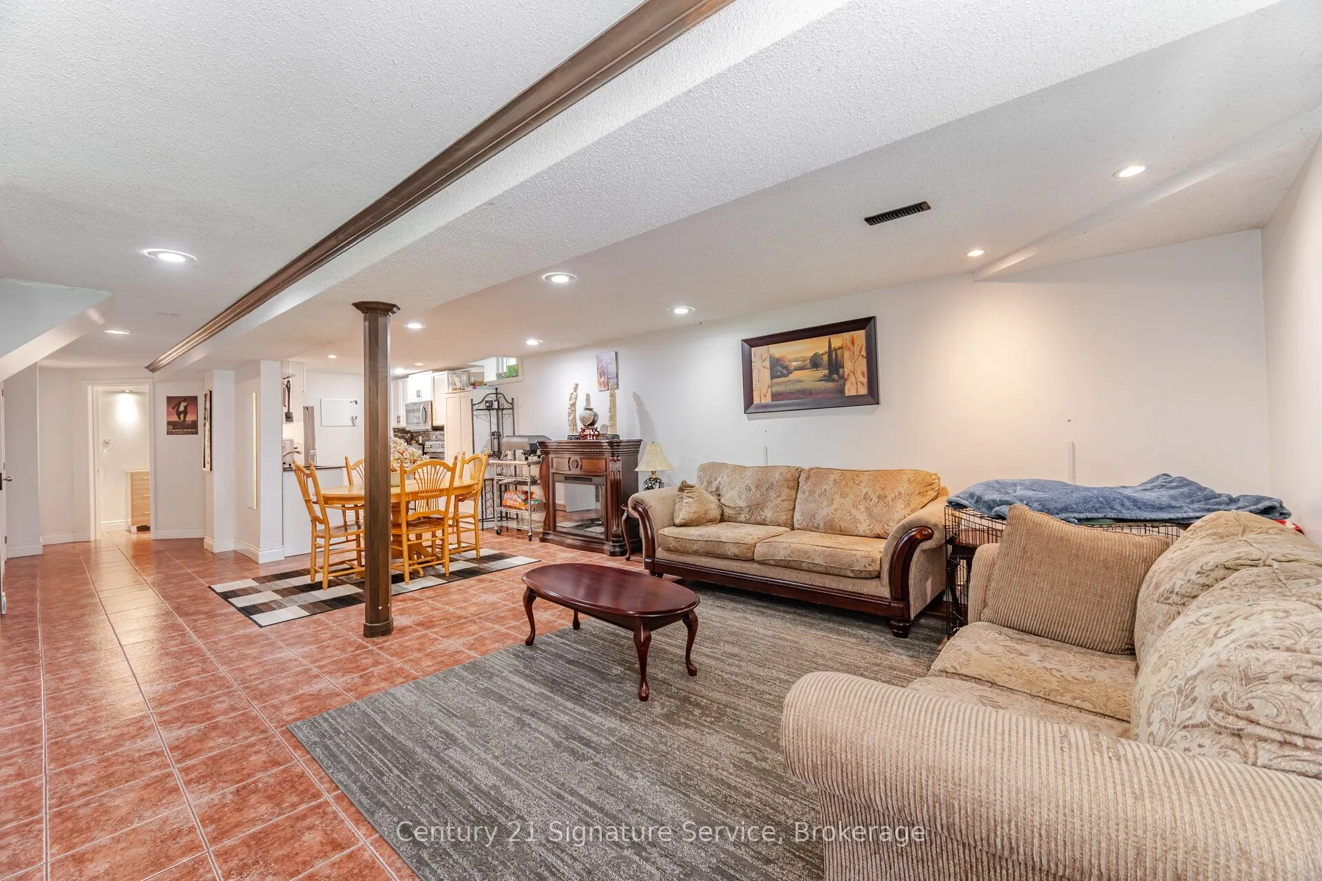 5955 Ladyburn Crescent