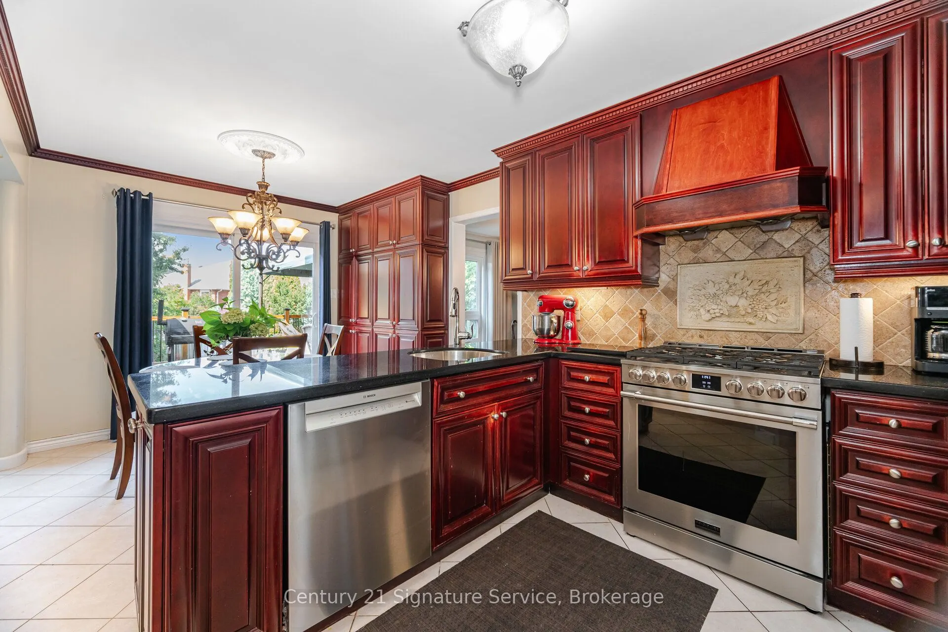 5955 Ladyburn Crescent