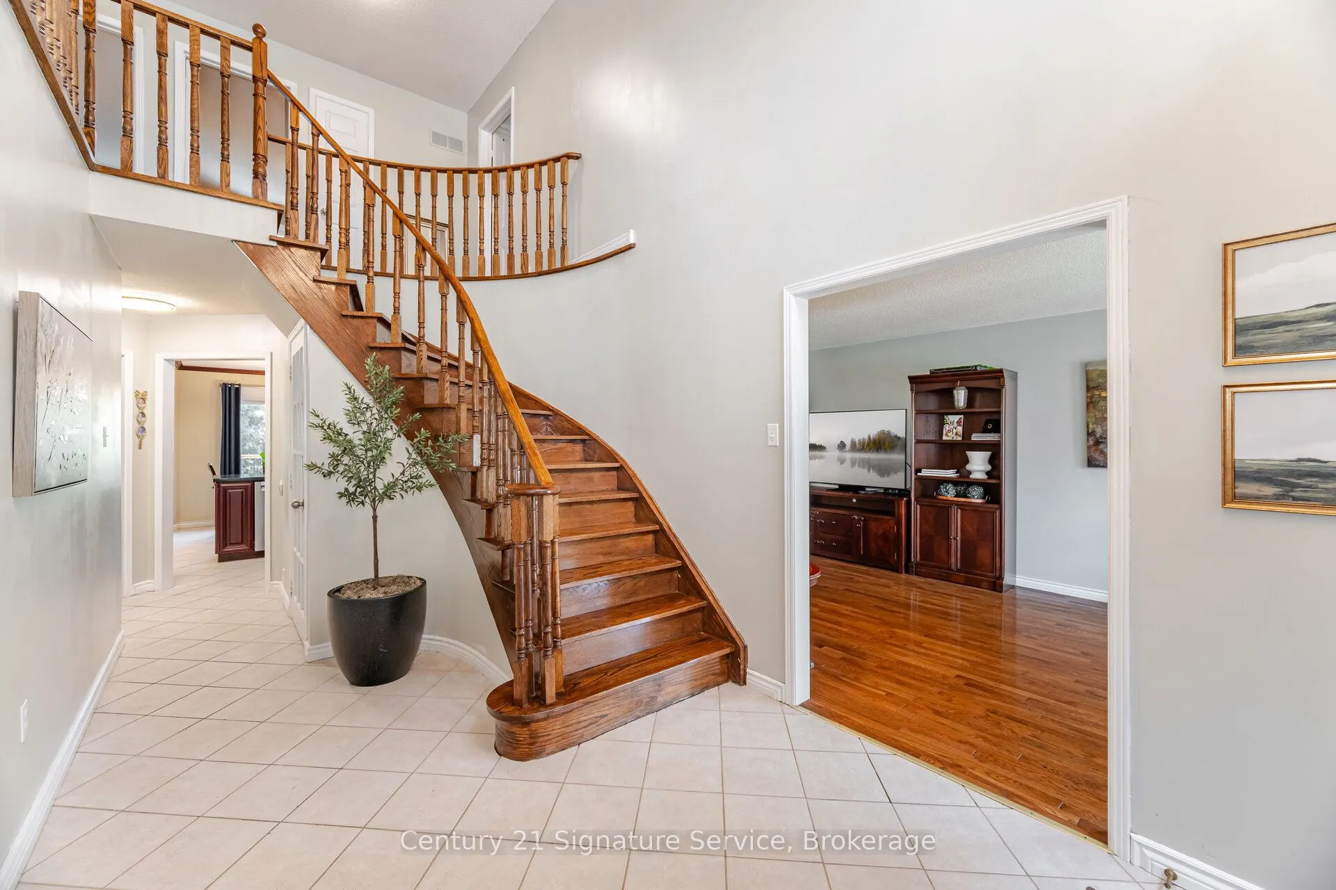 5955 Ladyburn Crescent