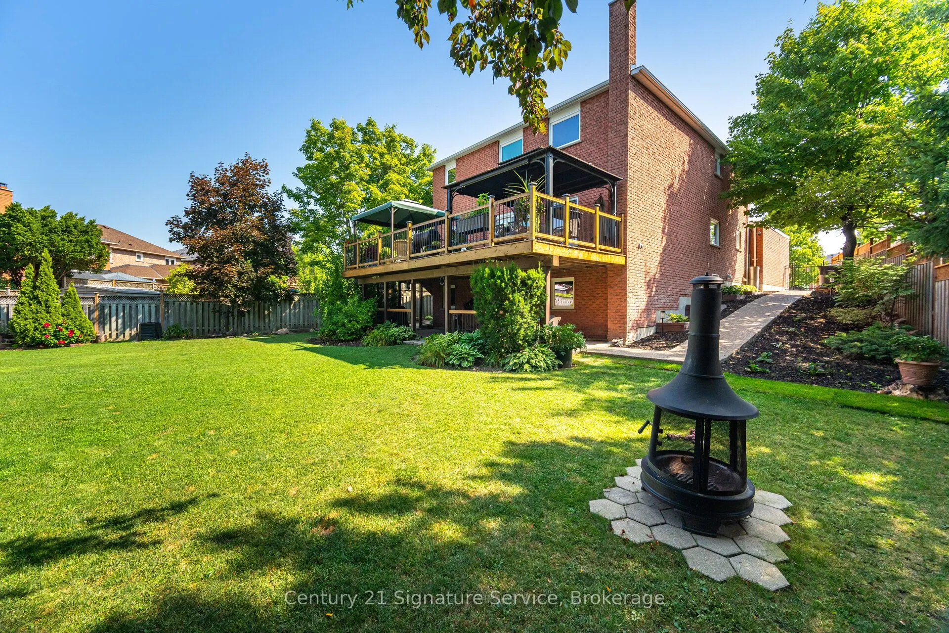 5955 Ladyburn Crescent