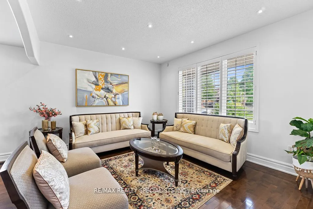 104 Treeline Boulevard