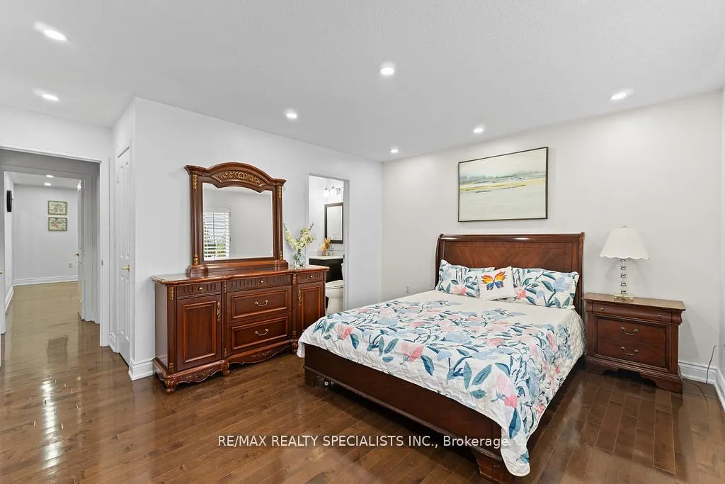 104 Treeline Boulevard