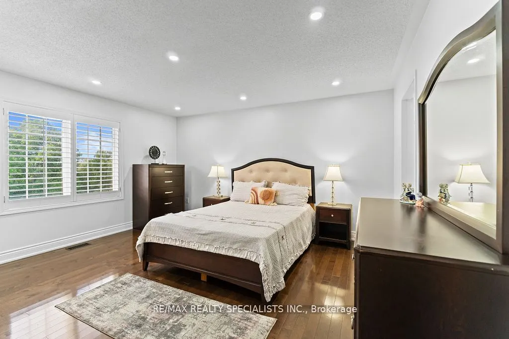 104 Treeline Boulevard