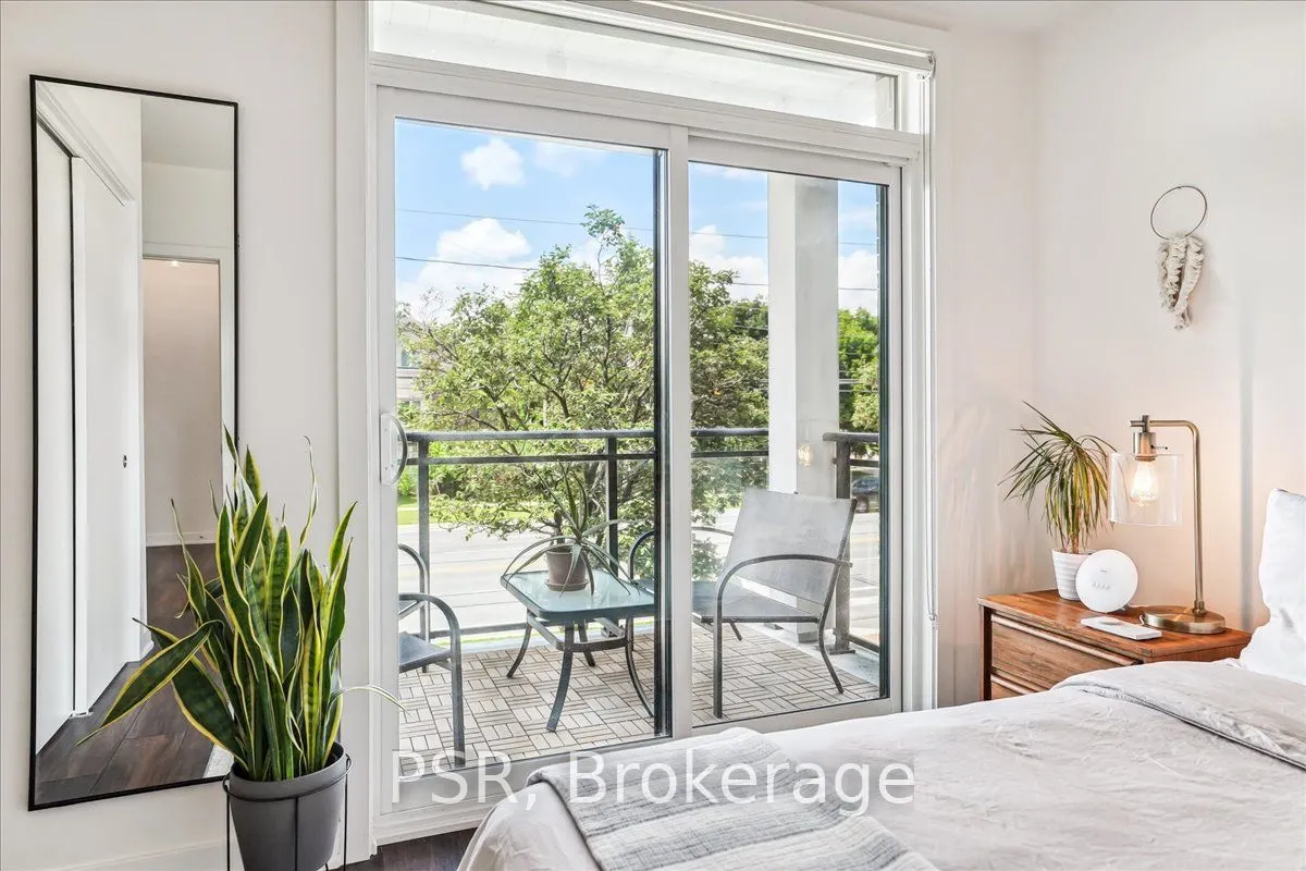 320 Plains Road E, #211