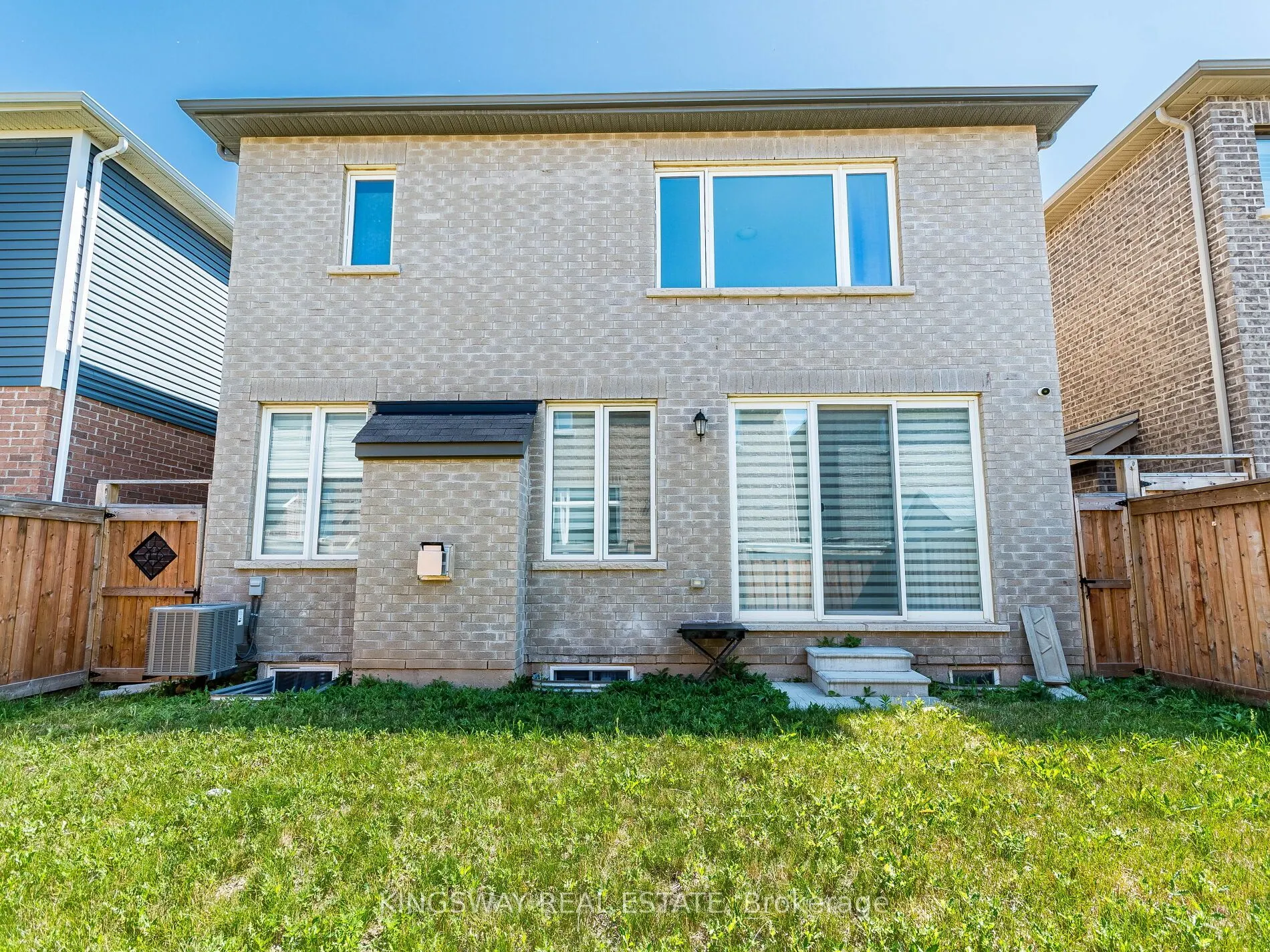 1448 Sycamore Garden
