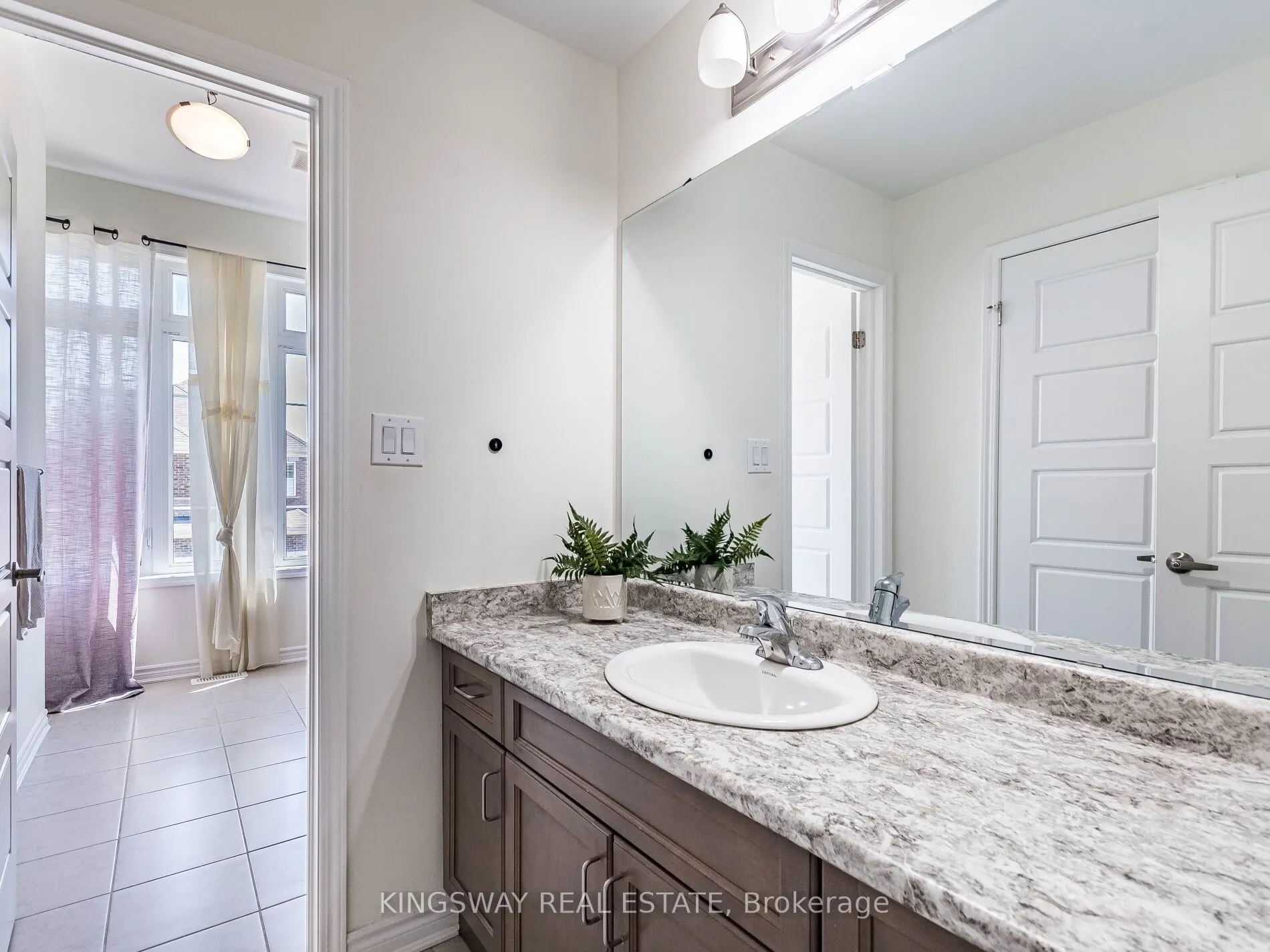 1448 Sycamore Garden