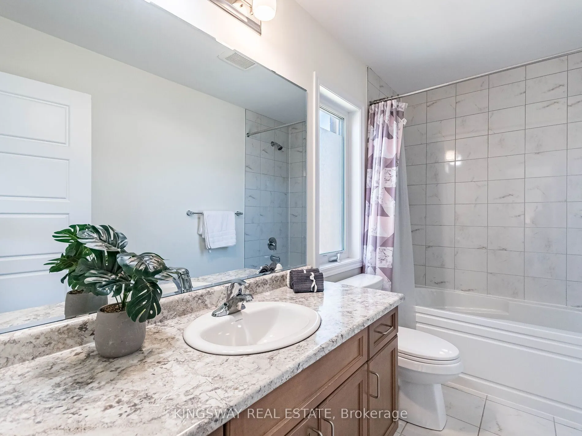 1448 Sycamore Garden