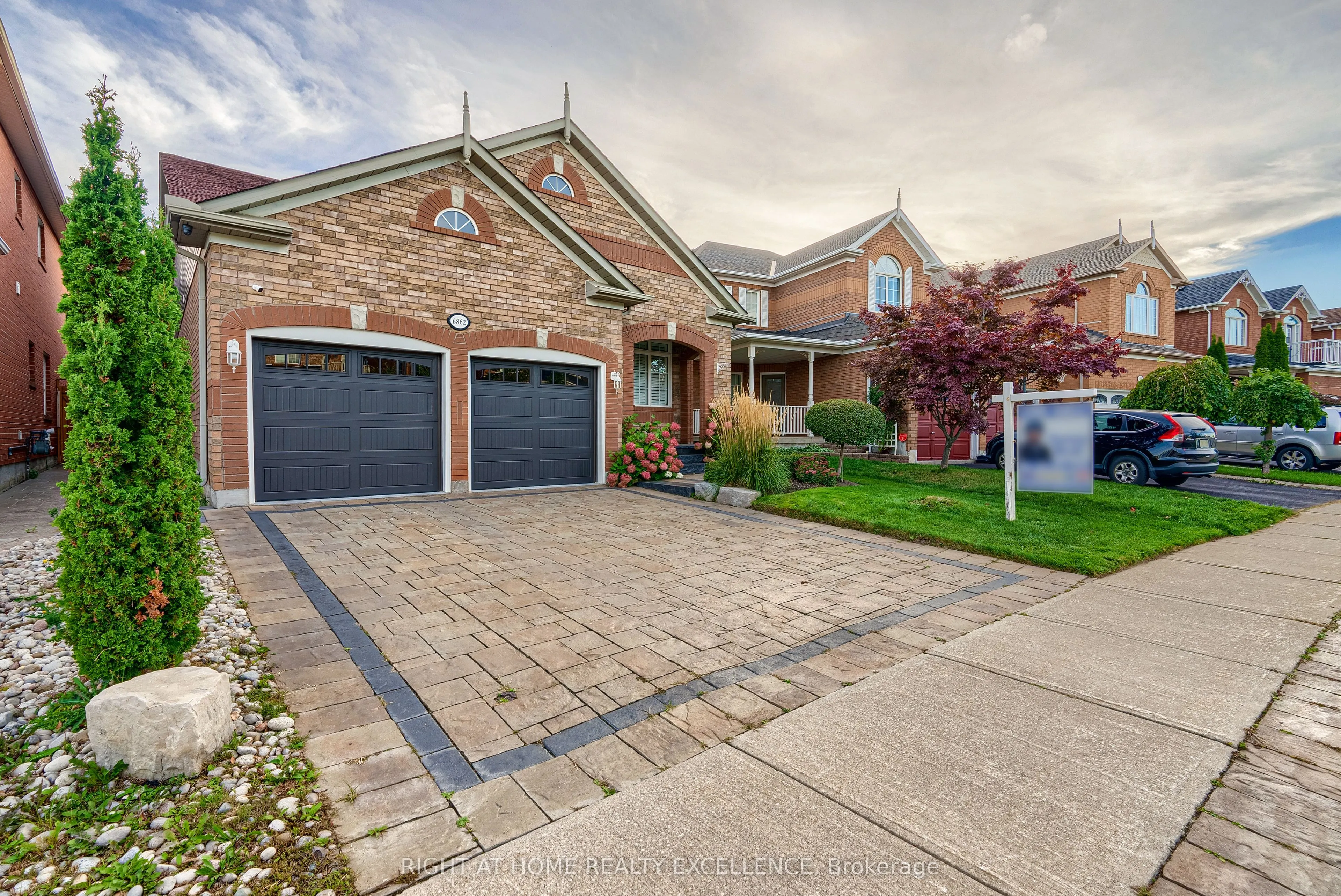 6862 Gooderham Estate Boulevard