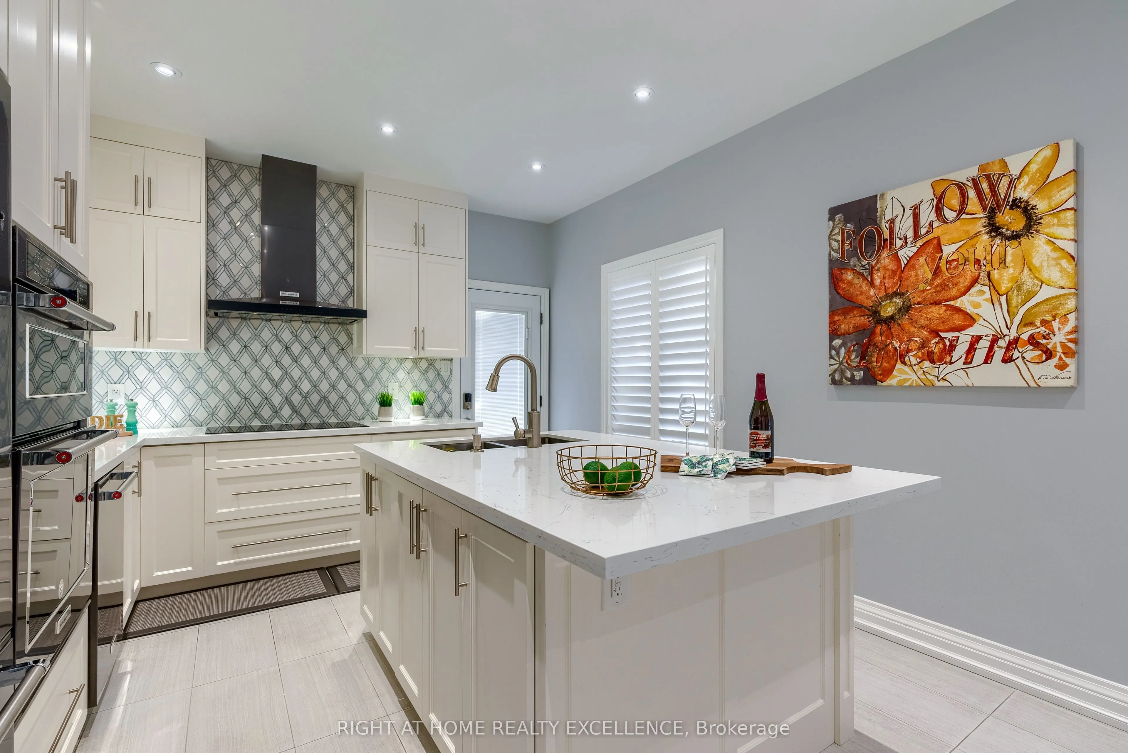 6862 Gooderham Estate Boulevard