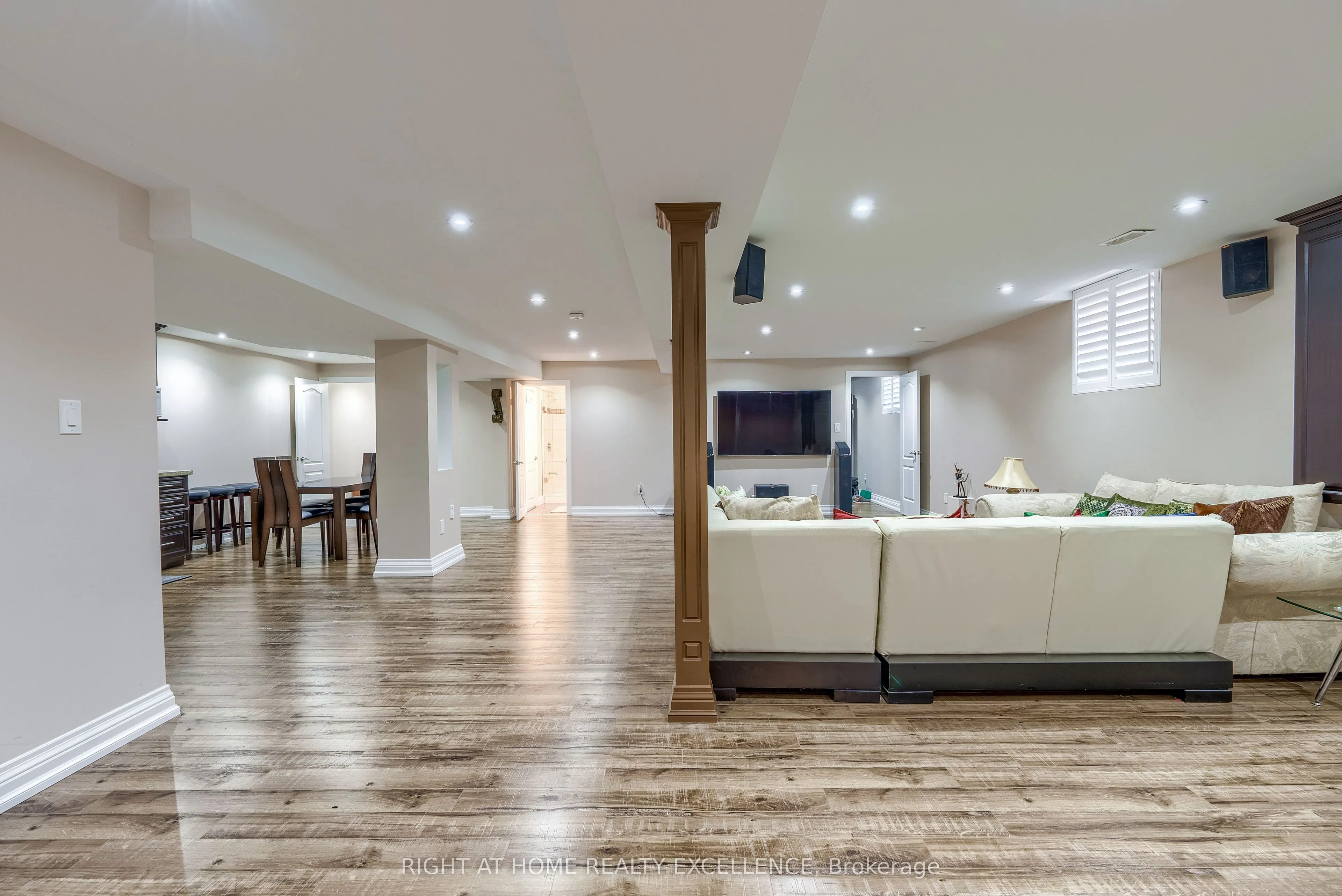 6862 Gooderham Estate Boulevard