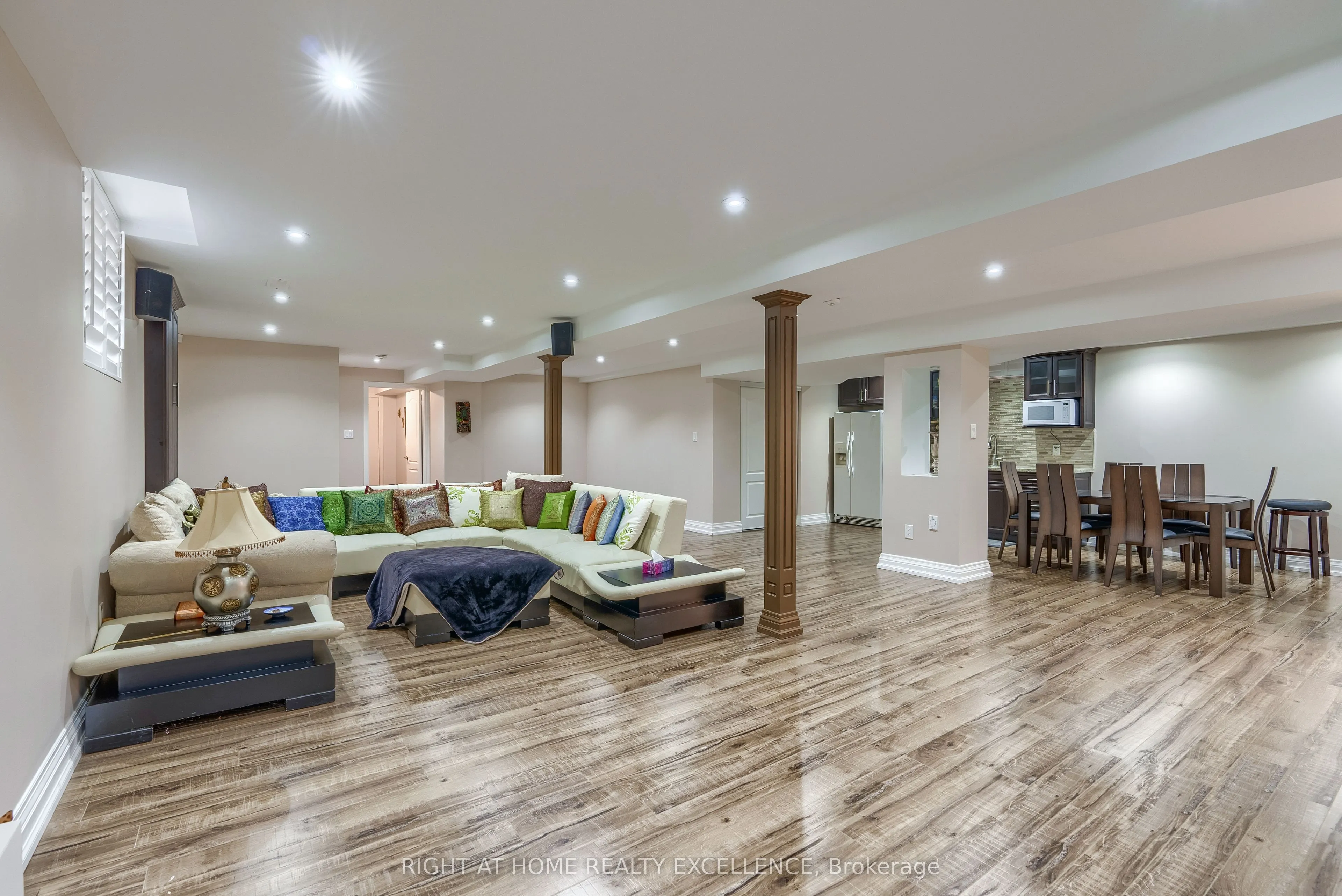 6862 Gooderham Estate Boulevard