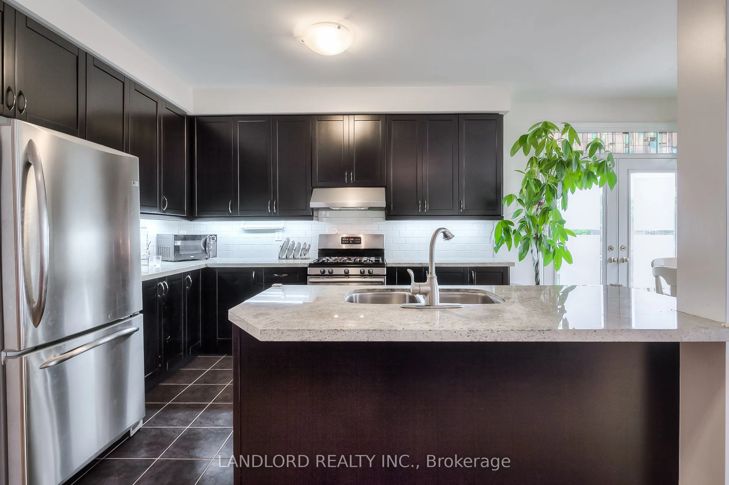 993 Southdown Road