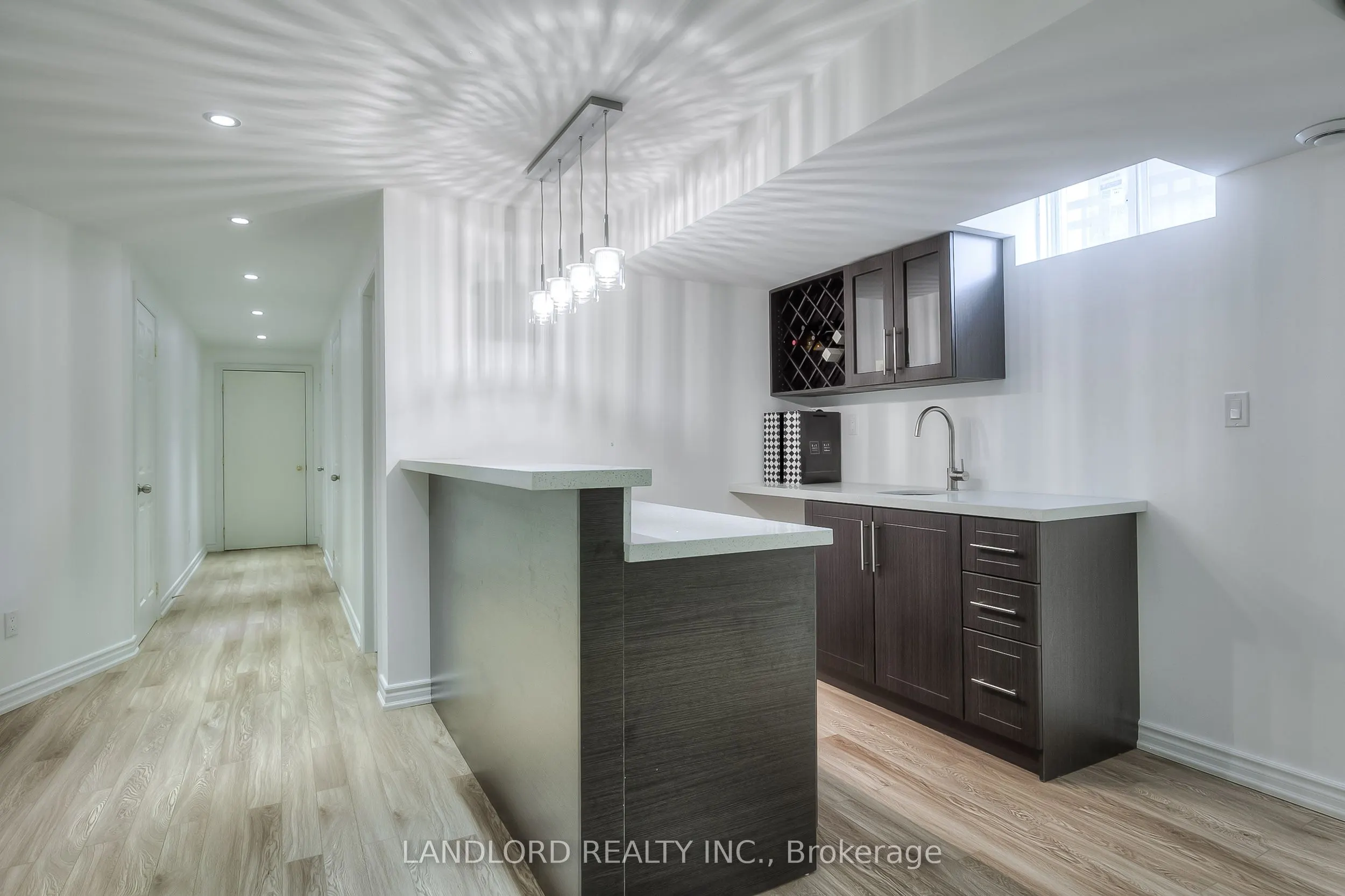 993 Southdown Road