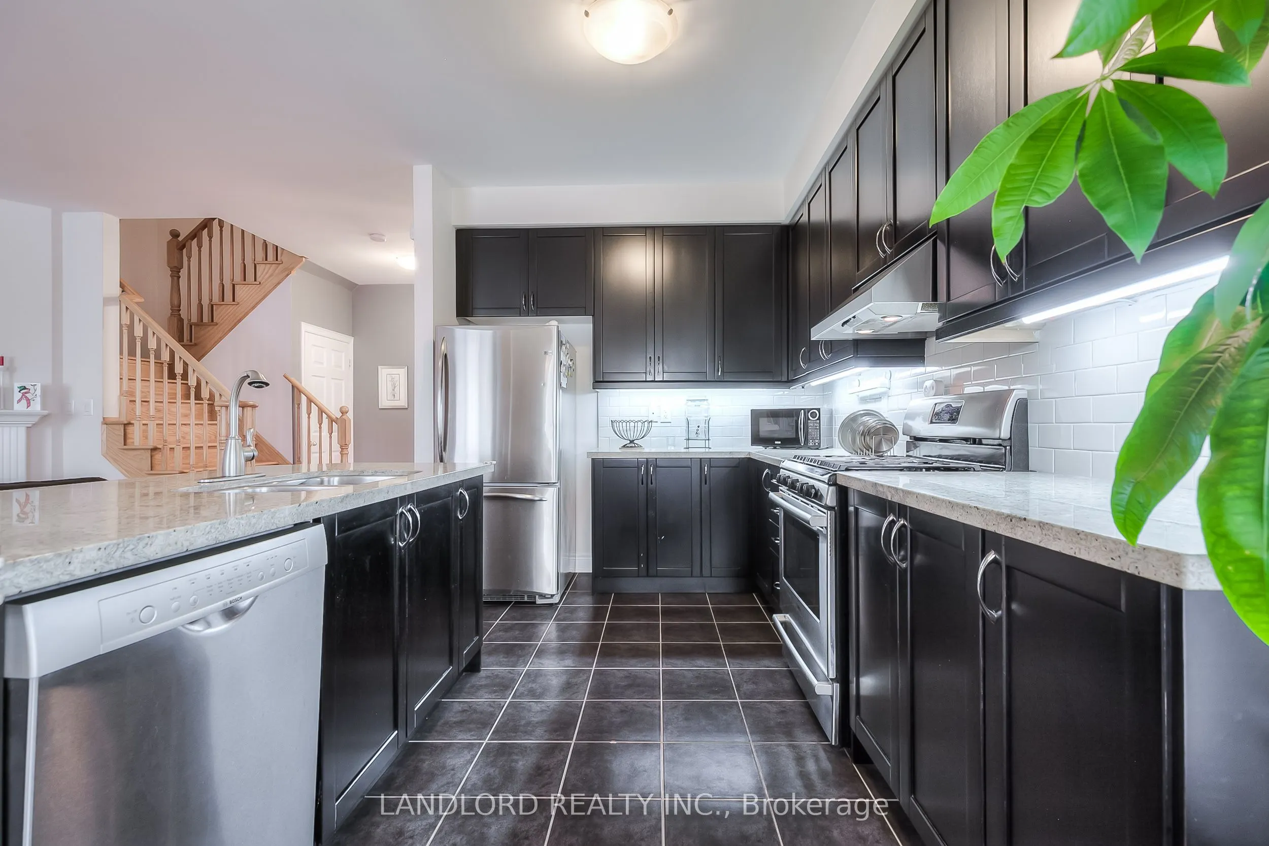 993 Southdown Road
