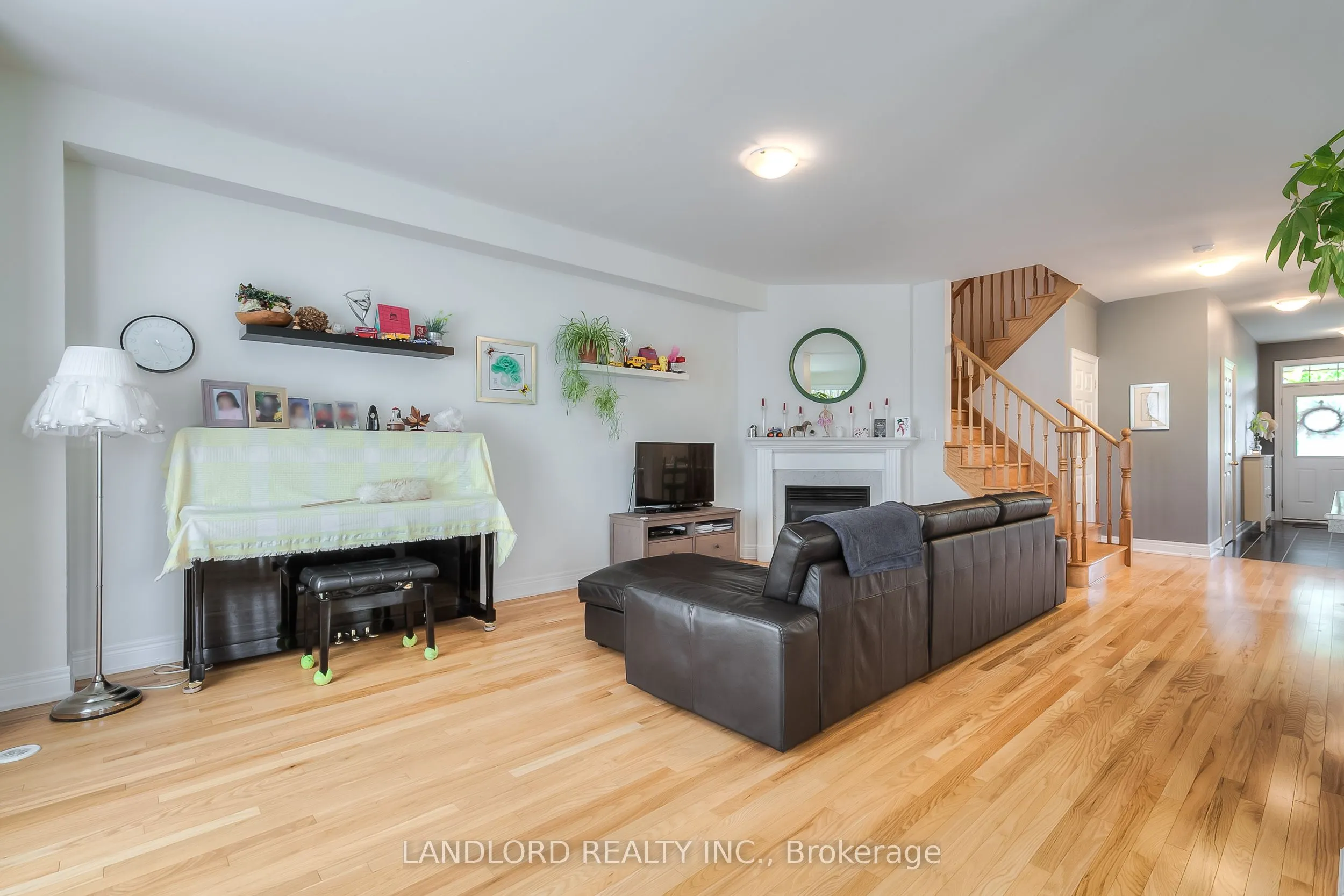 993 Southdown Road