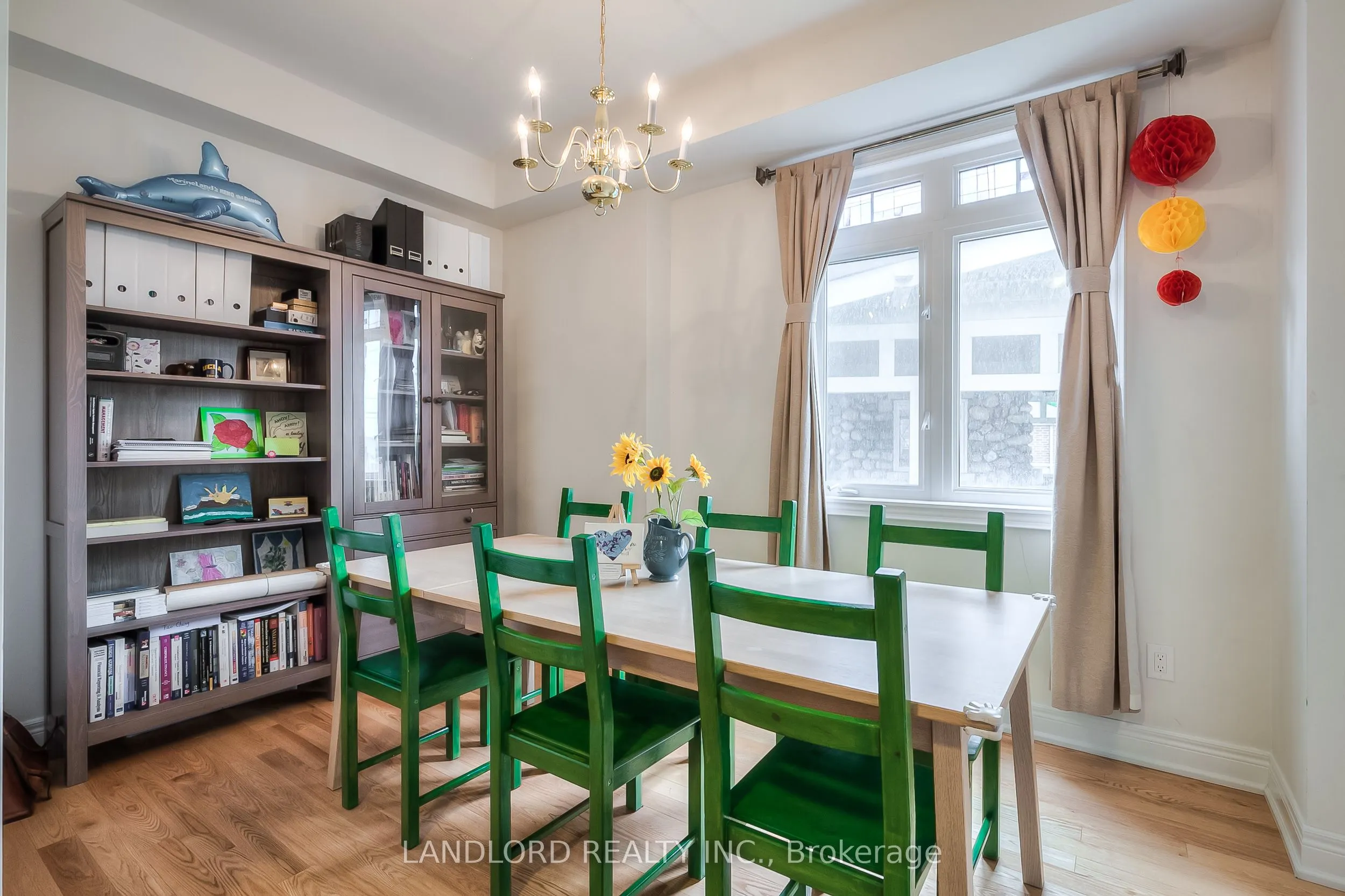 993 Southdown Road