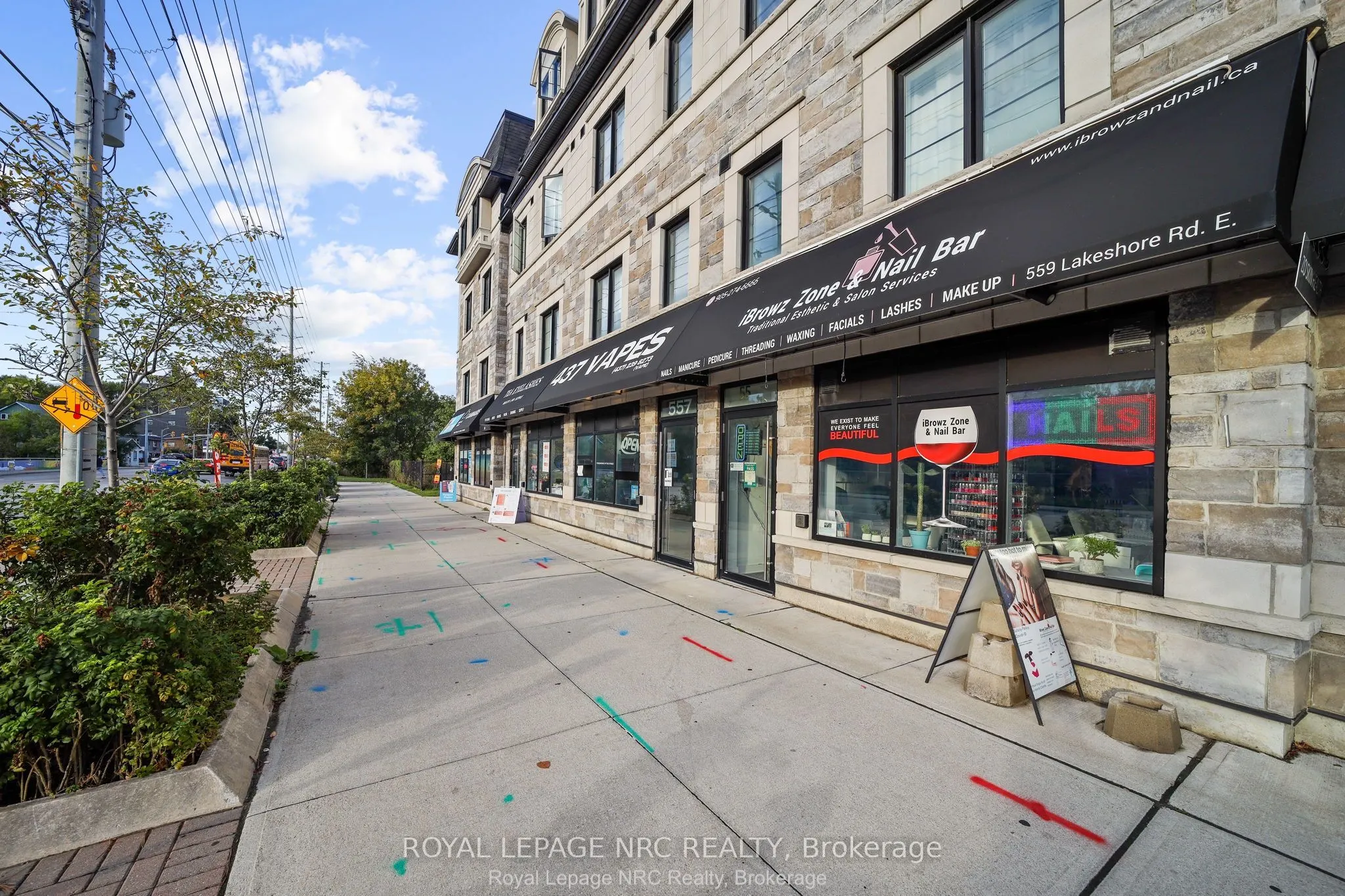559 Lakeshore Road E