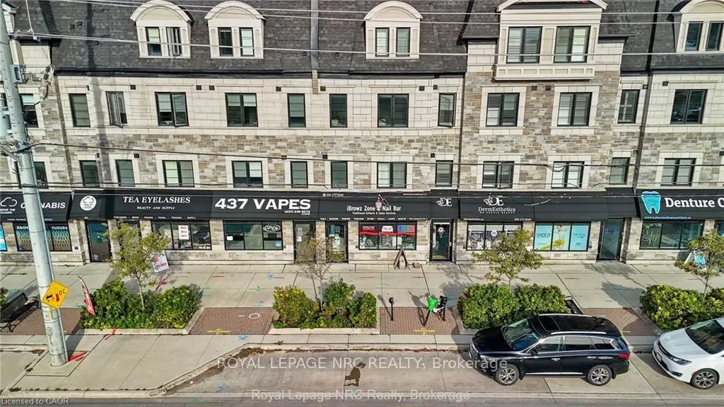 559 Lakeshore Road E