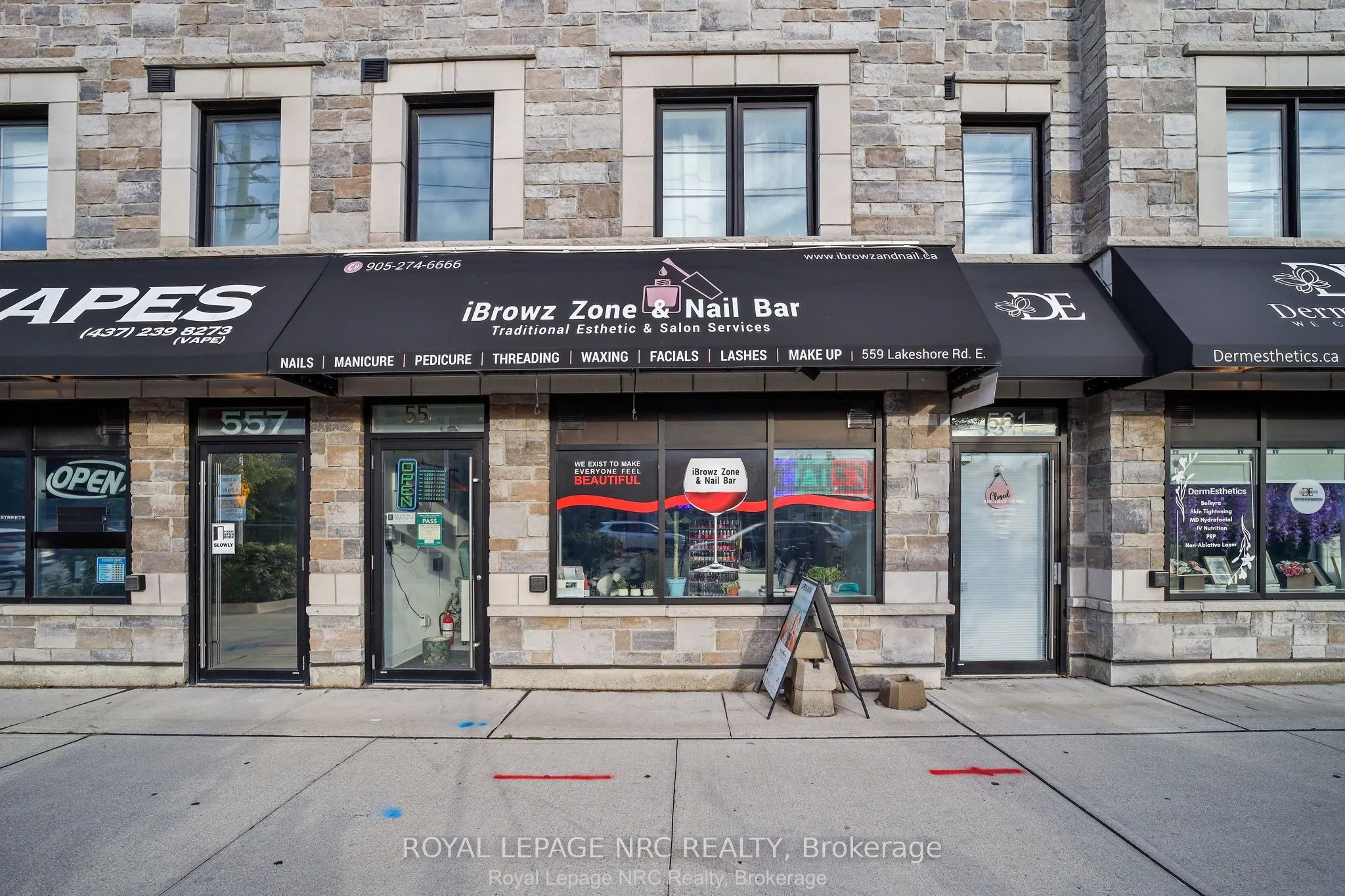 559 Lakeshore Road E