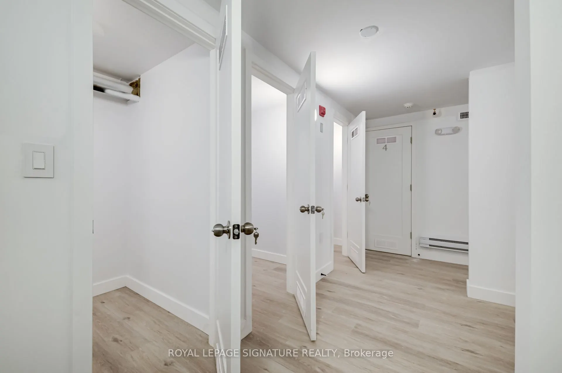 3039 Dundas Street W, #4