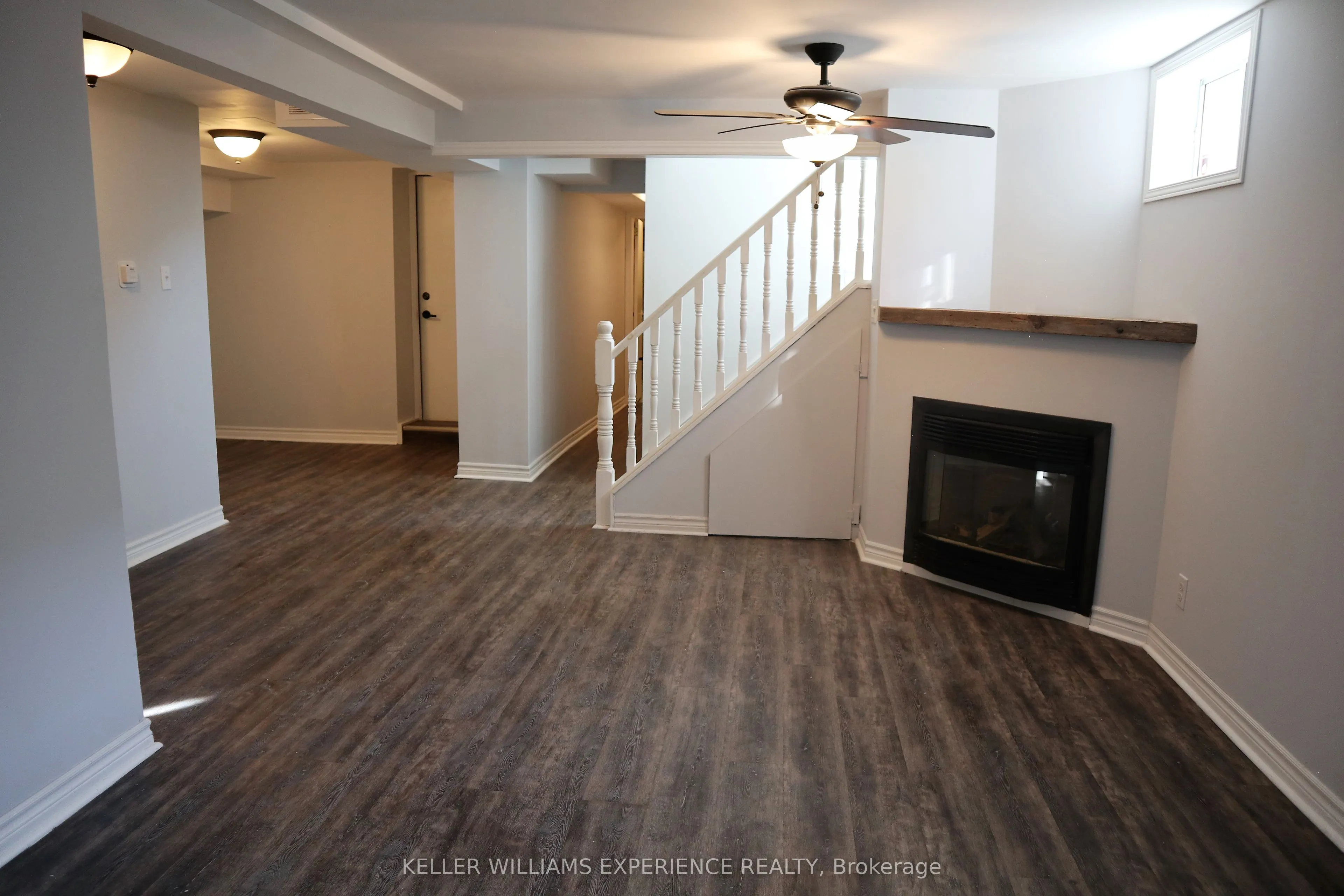 39 Erindale Avenue, #Lower