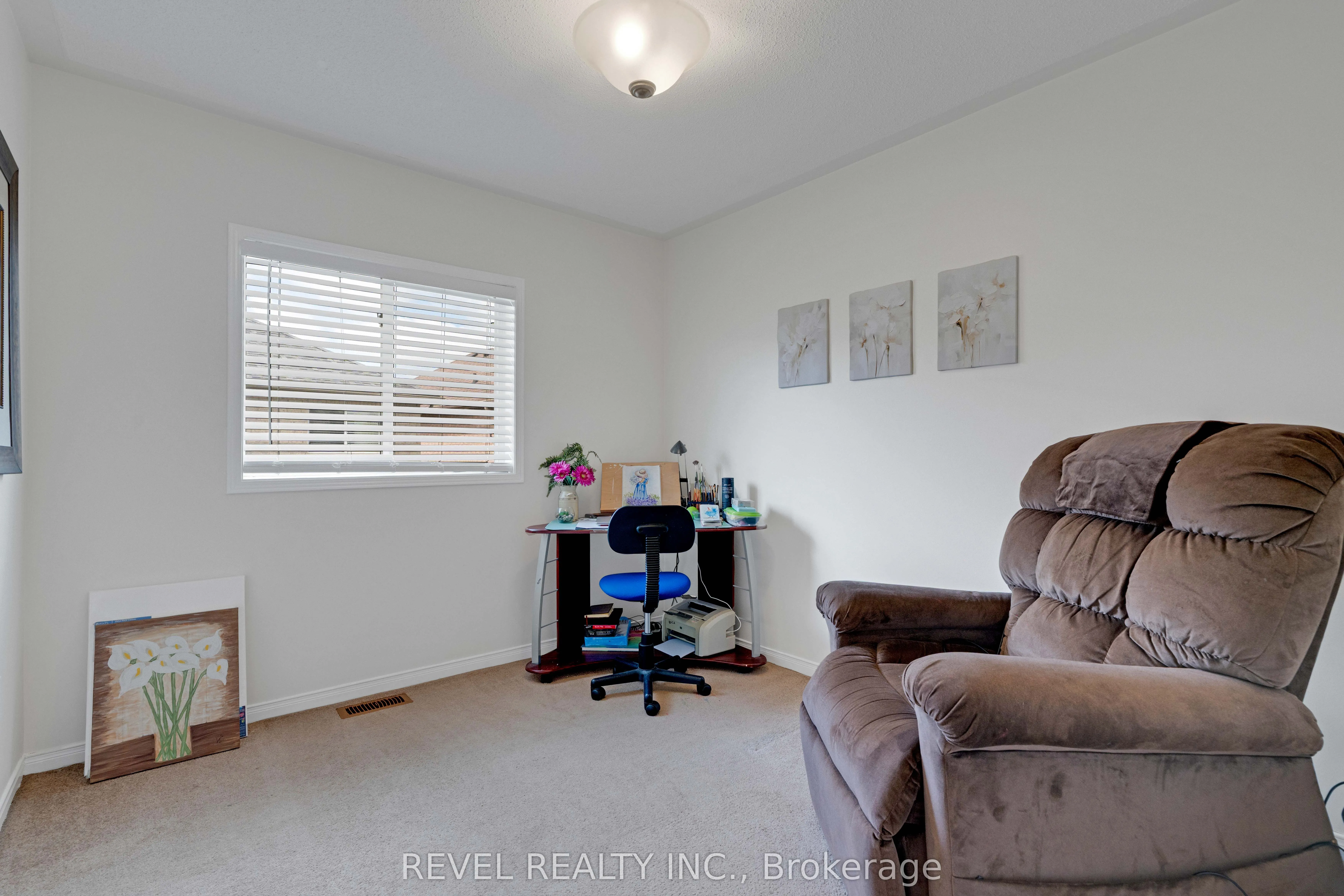 21 Ewart Street