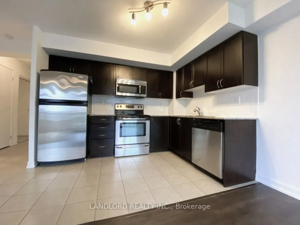 816 Lansdowne Avenue, #306
