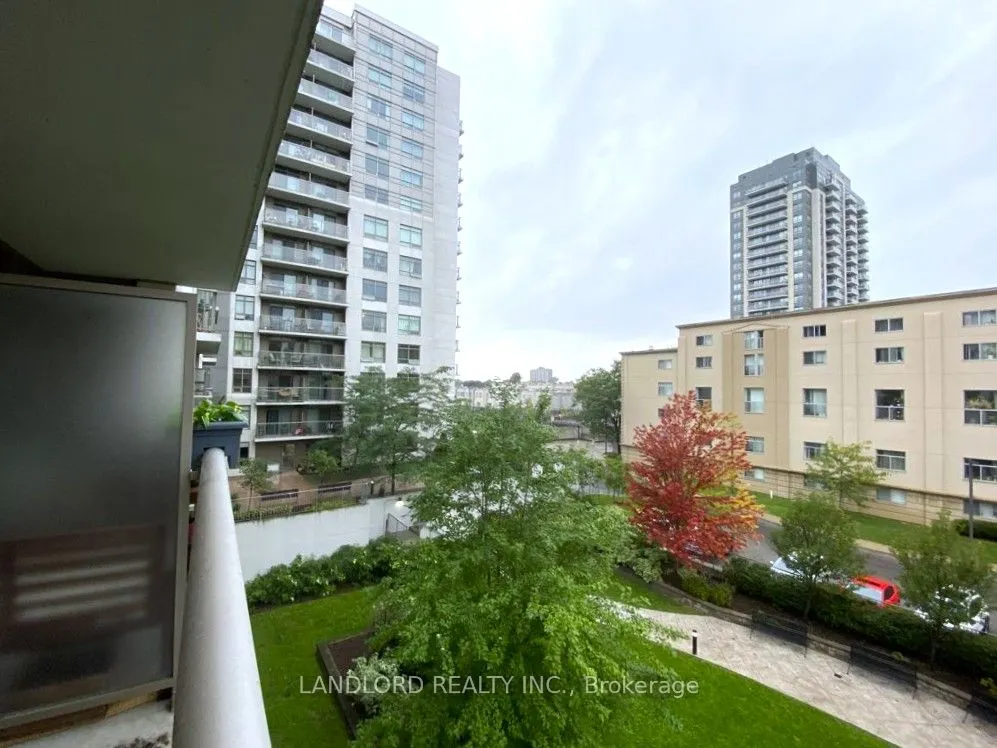 816 Lansdowne Avenue, #306