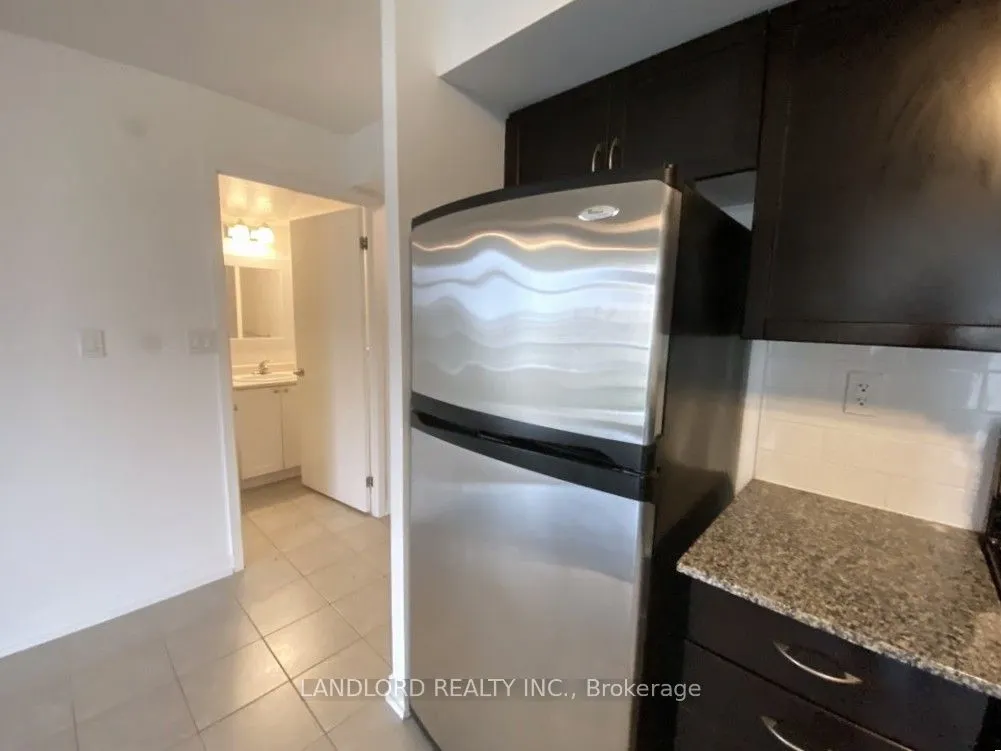 816 Lansdowne Avenue, #306