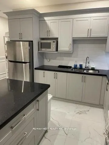 1495 King Street W, #2nd Fl